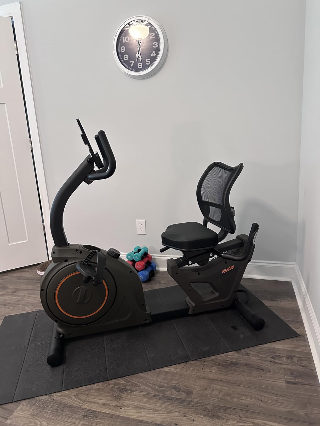 Niceday Recumbent Exercise Bike, Recumbent Bike for Home, Recumbent Stationary Bike 400LBS Weight Capacity, Magnetic Recumbent Bike with Smart APP, LCD Monitor, Heart Rate Handle customer photo 1