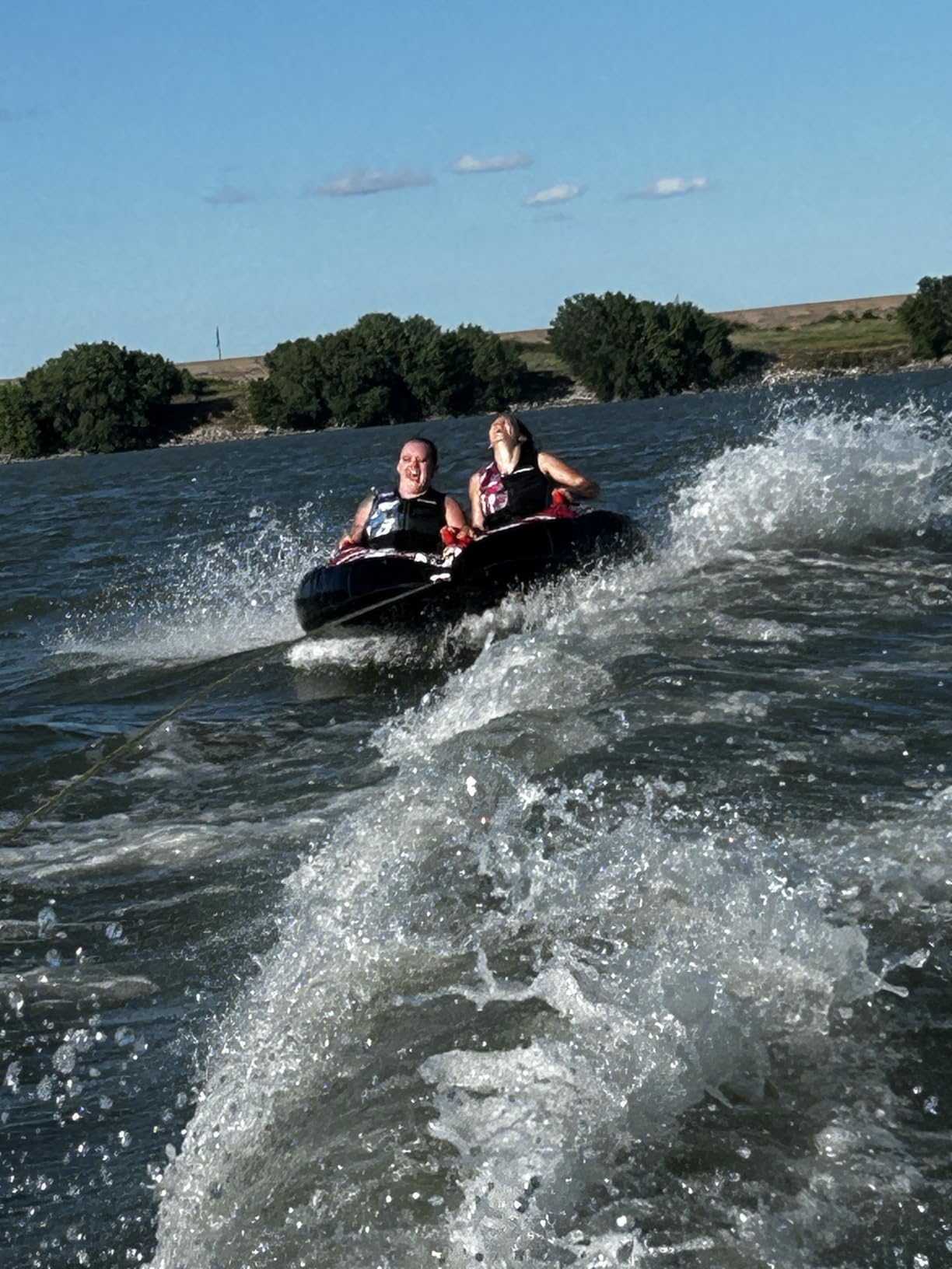 ZOOMBROS Towable Tube for Boating 2-Person Secure Cockpit Seating for Kids and Family Safety Heavy-Duty Water Sport Towables Large Capacity with Quick Connector Less Drag customer photo 2