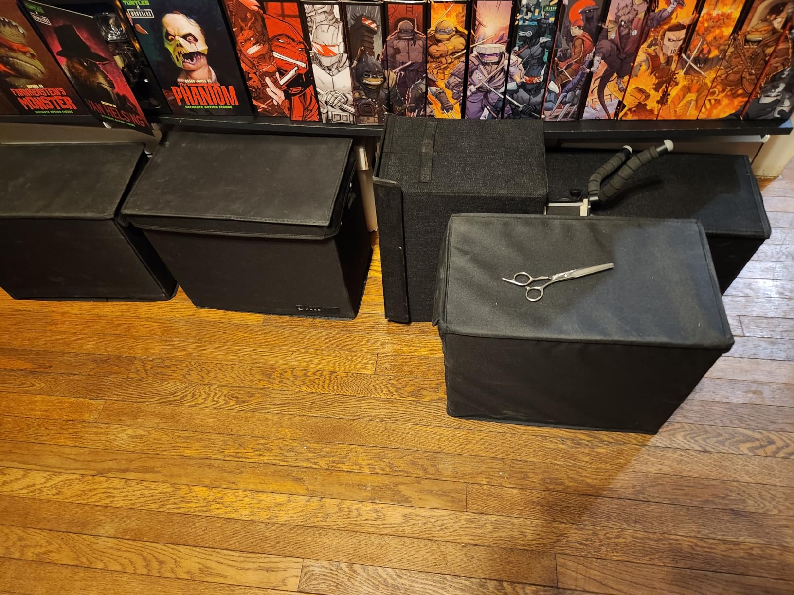 YSCare 2-Pack Comic Book Storage Boxes, Collapsible Comics Book Case with Dividers and Carrying Handles, Comic Short Box Holds 150 Comics, 15.5