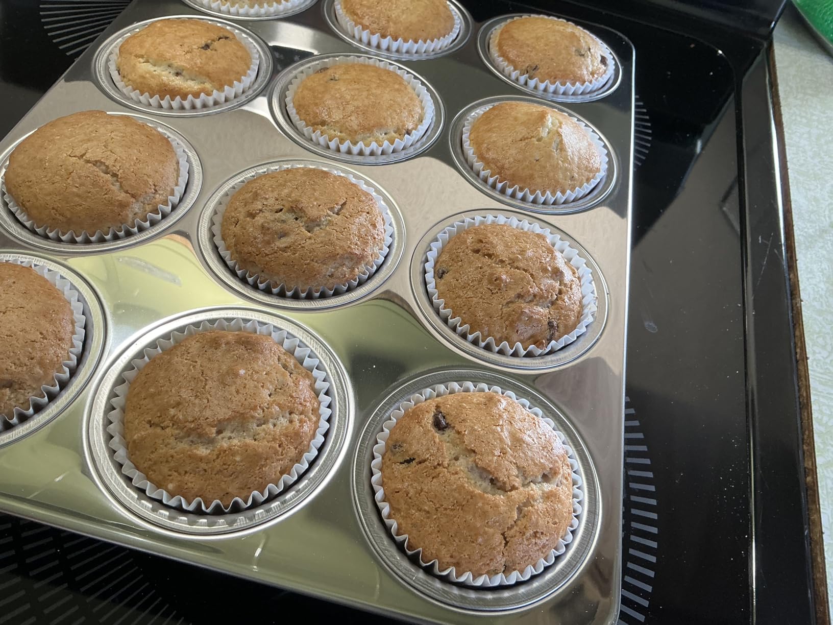 TeamFar 12-Cup Muffin Pan, Stainless Steel Muffin Tin Metal Cupcake Baking Pan, Non Toxic, Dishwasher Safe customer photo 1
