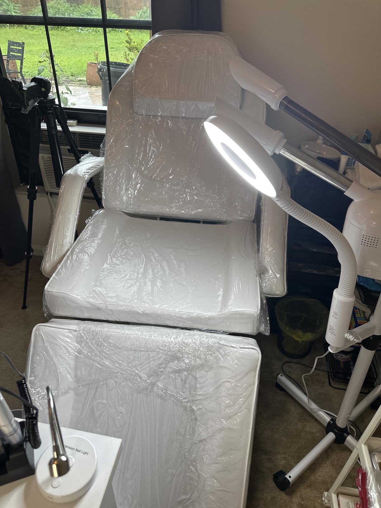 OmySalon Esthetician Salon Bed with Hydraulic Stool,Professional Massage Tattoo Table Salon Spa Equipment with Beauty Basket,Facial Beauty Barber Waxing Lash Microblading,White customer photo 2