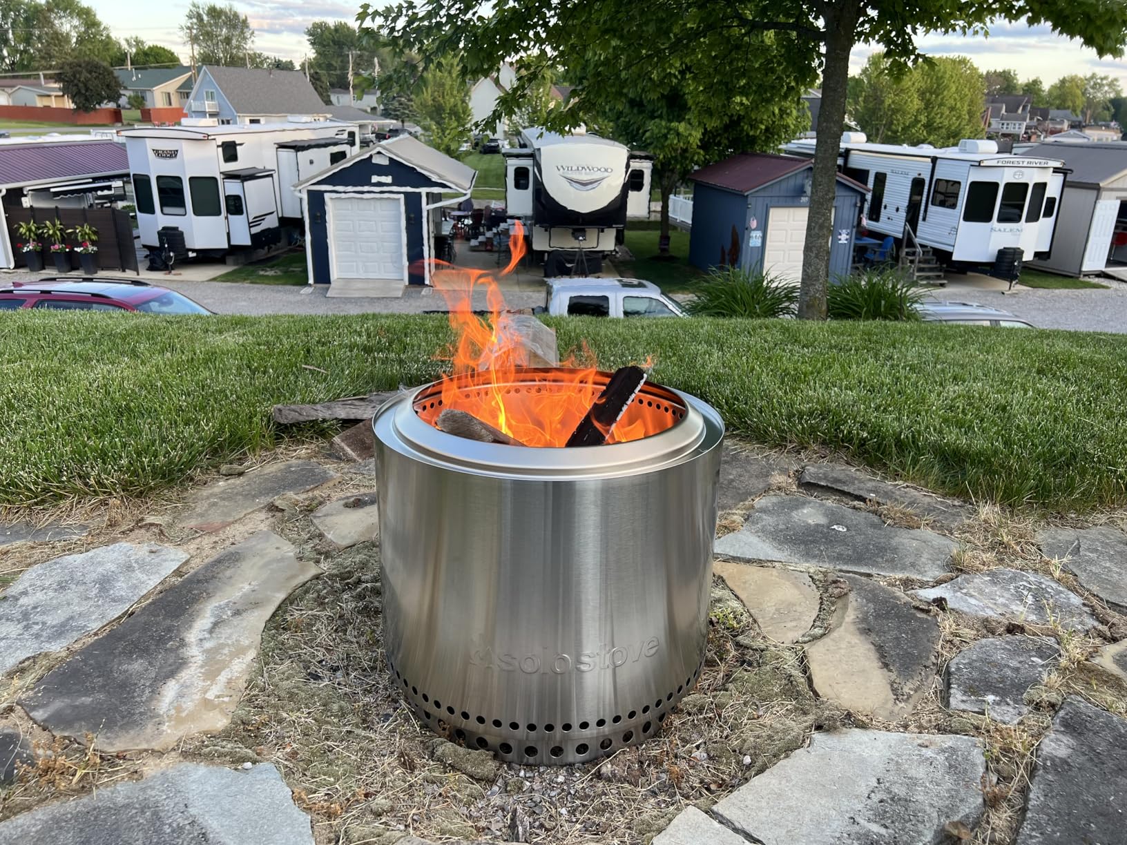 Solo Stove Bonfire Essential Bundle | Smokeless Fire Pit with Stand & Lid, Ideal for 4-6 People | Portable Wood Burning, Removable Ash Pan, Stainless Steel customer photo 2