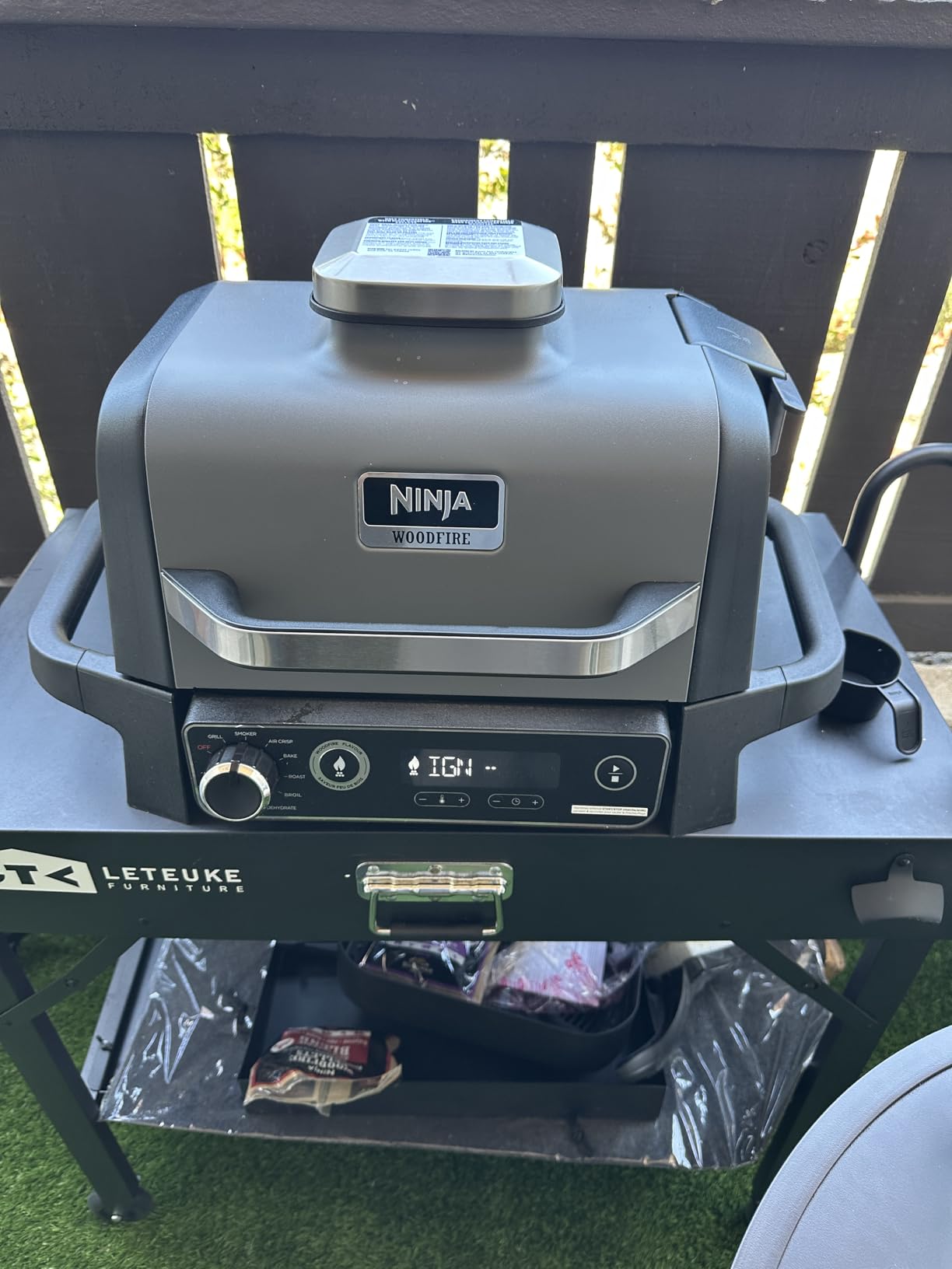 Ninja Woodfire Series 7-in-1 Outdoor Grill (OG701) - Grill, BBQ, Roast, Air Fry, Dehydrate, Broil, Smoke customer photo 2