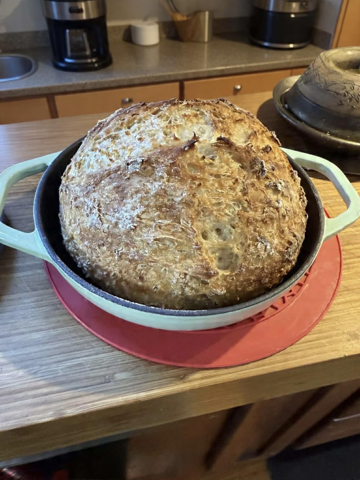 HAWOK Cast Iron Bread Cloche, Dia.7.8inch/20cm, 0.95qt, Sourdough Baking Pan Pre-seasoned Black customer photo 1