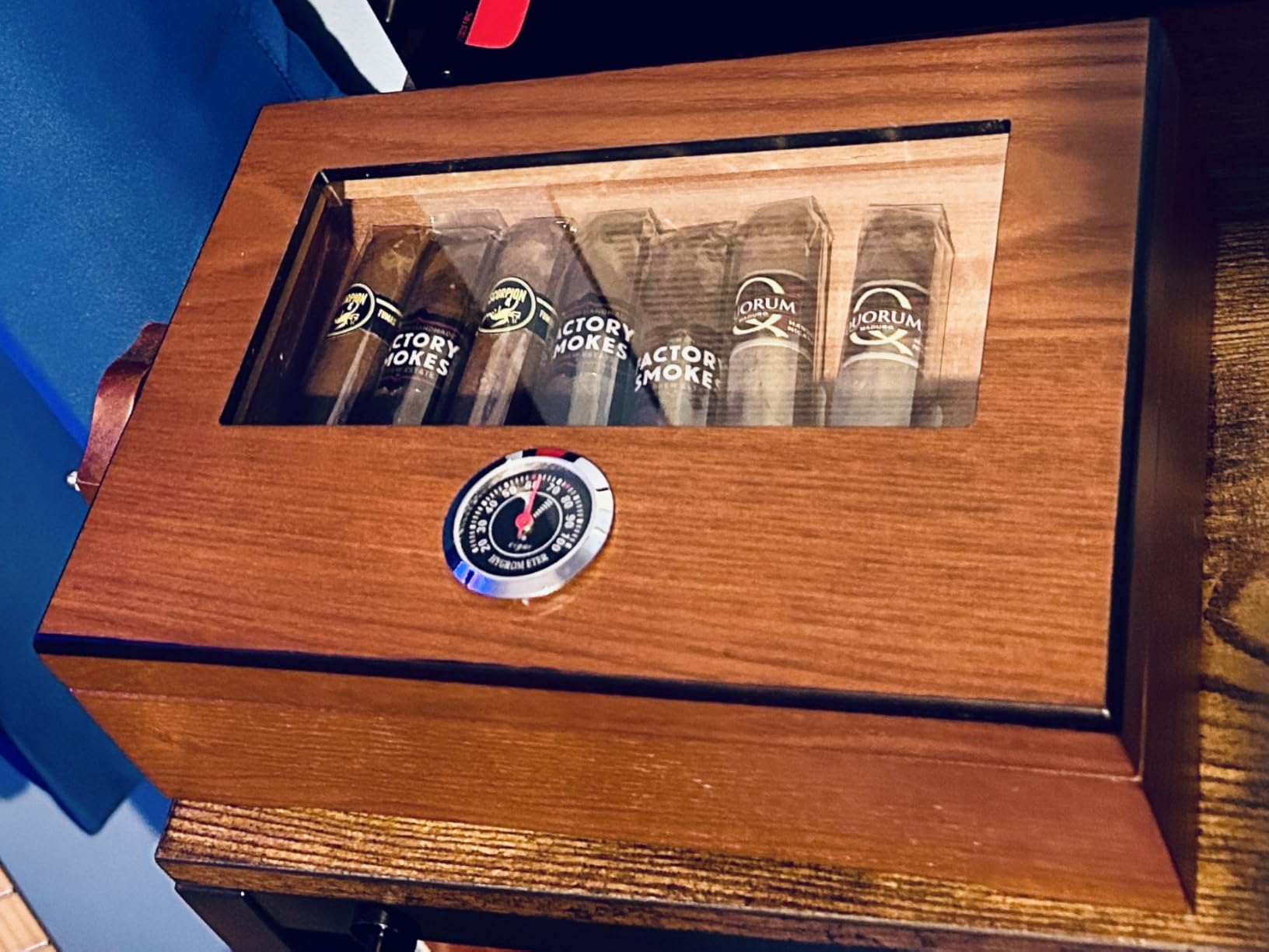 TISFA Cigar Humidor, Glass Top Cigar Box with Hygrometer Humidifier and Divider, Desktop Cedar Wood Storage Case Holds 20-30 Cigars (Dark Brown) customer photo 2