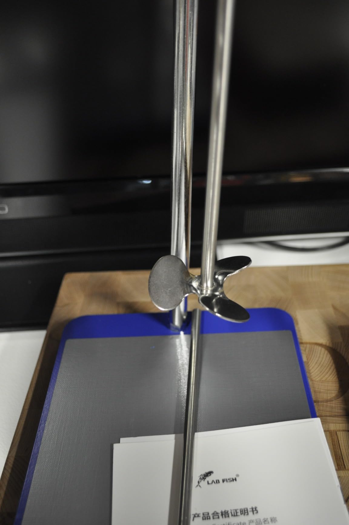 LAB FISH Laboratory Electric Overhead Stirrer Lab Digital Mixer | Stirring Rod and Stainless Steel Stand | Adjustable Speed 100-2000RPM, Powerful Heavy Duty 10L, 10000 mPas customer photo 2