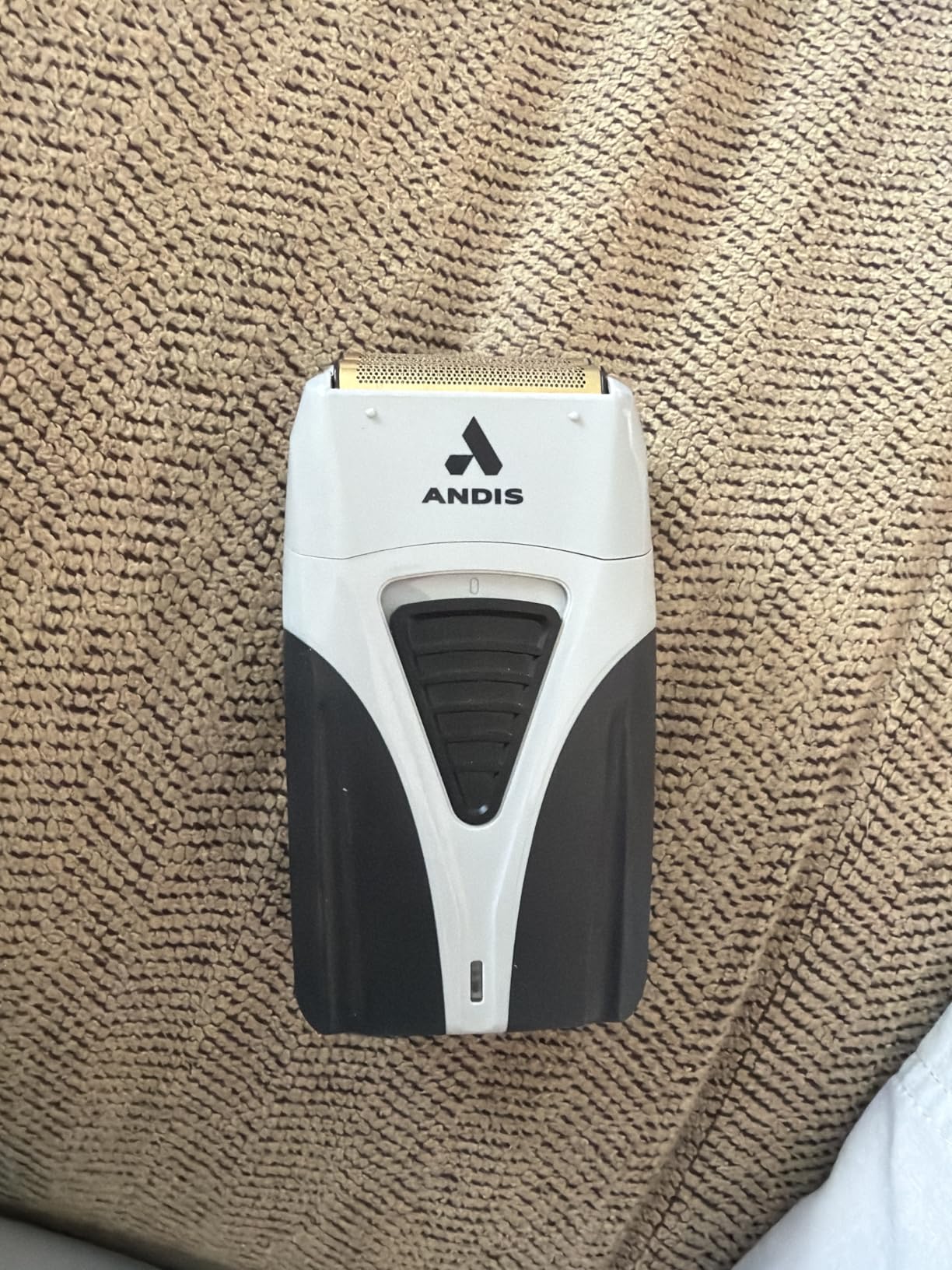 Andis TS-2 17255 Pro Foil Lithium Titanium Foil Shaver, Cord/Cordless, Smooth Shaving Cordless Shaver with Charger, Black customer photo 1