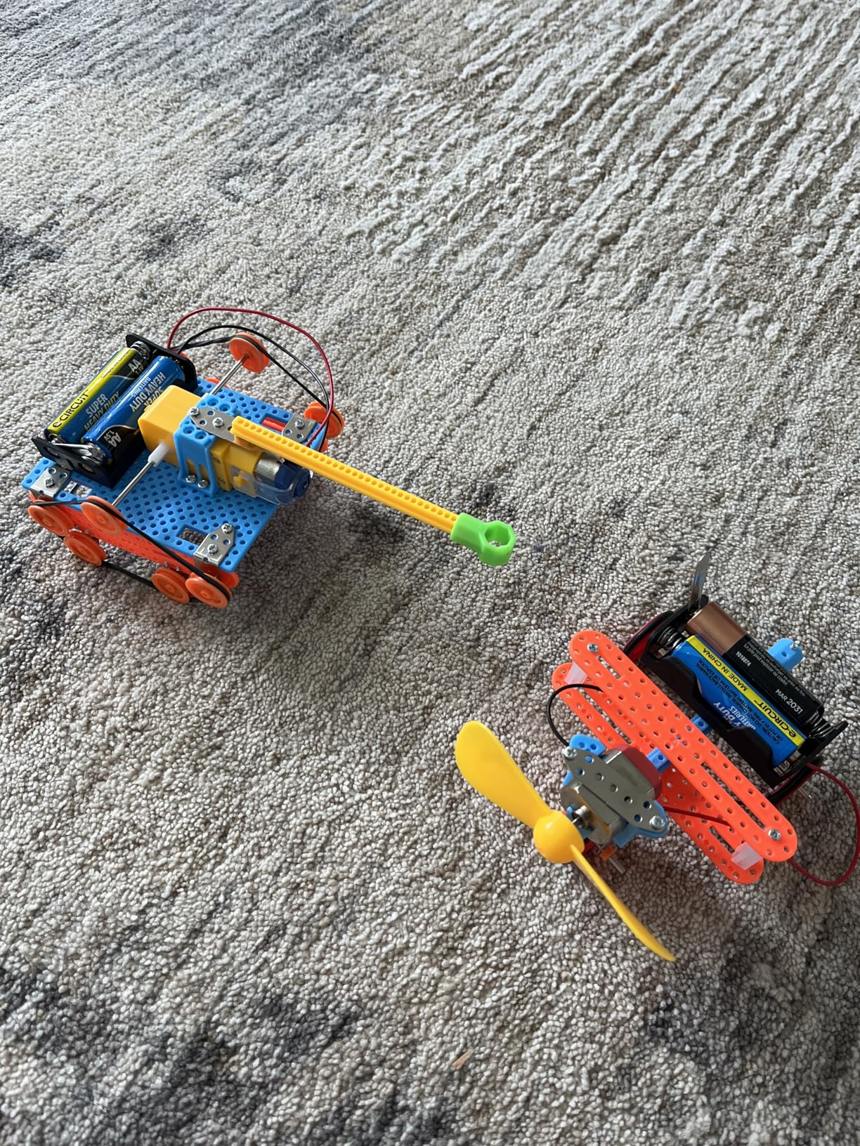 STEM Kits for Kids Crafts 6-12, 5-in-1 Science Kit with Solar Car, Robot Building, STEM Educational Toy customer photo 1