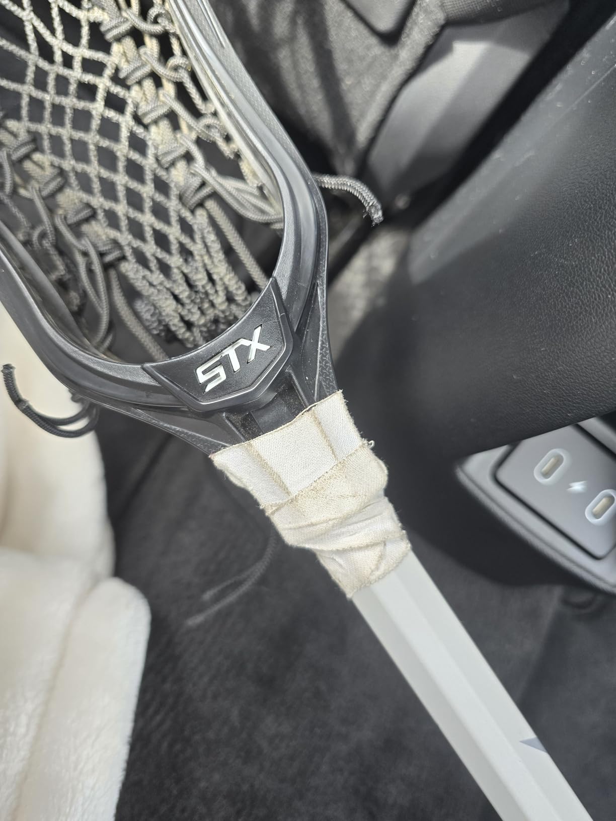 STX Lacrosse Women's Crux 400 Complete Stick with Crux Mesh 2 Pocket customer photo 1