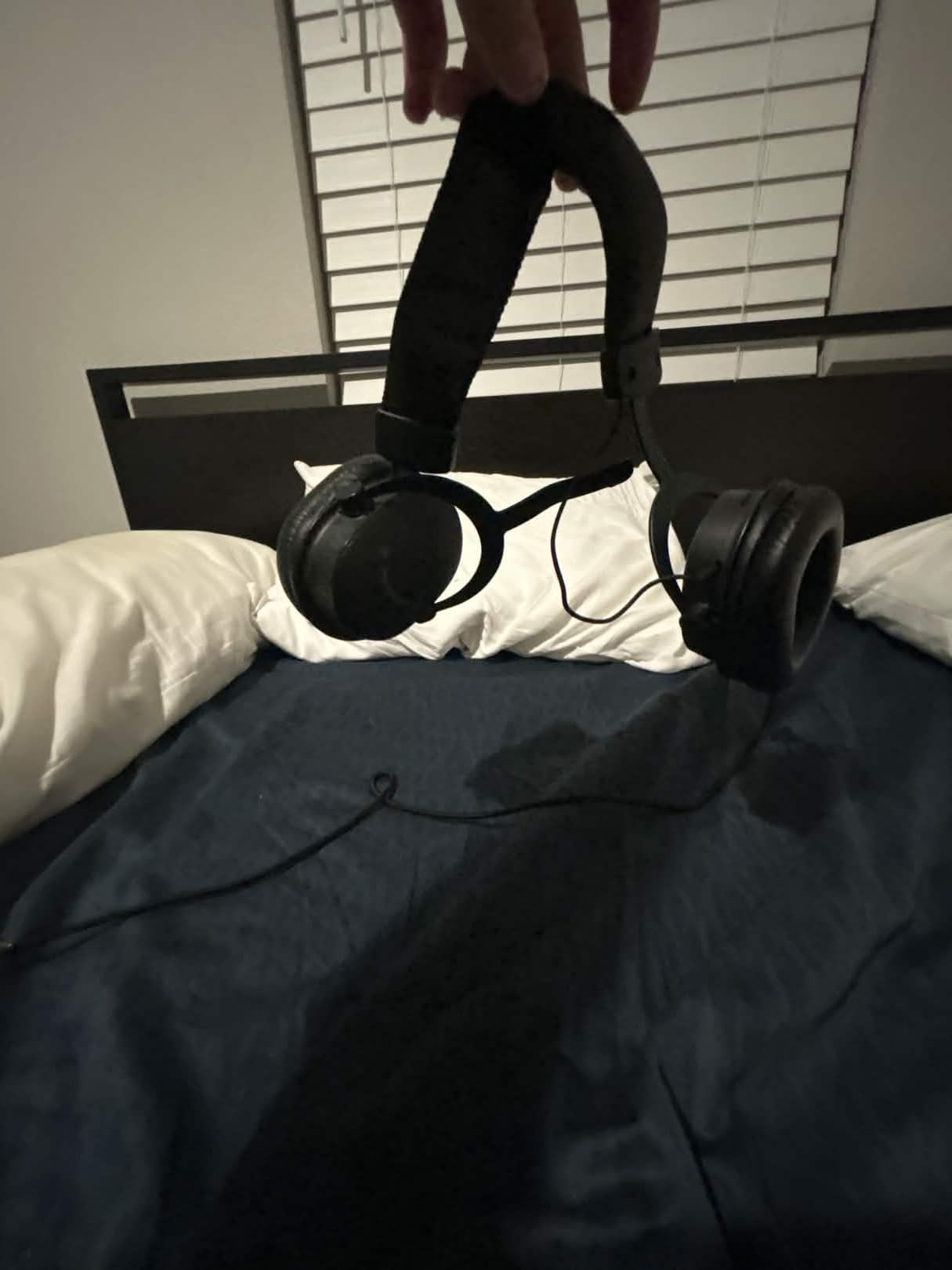 FIFINE Wired Gaming Headset, Gamer Headset with 3.5mm and USB Dual Connectivity, 7.1 Surround Sound, Tuned 50mm Drivers, Detachable Mic, Over-Ear Headphones for PC/PS5/Xbox, Black-AmpliGame H9 customer photo 2