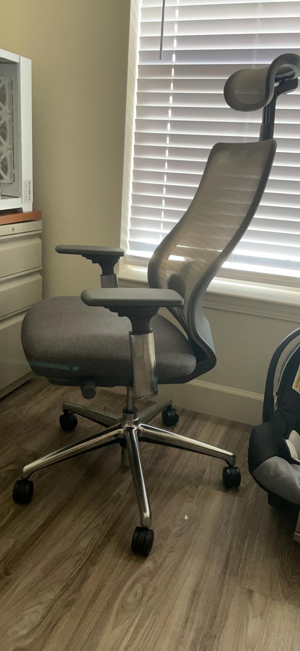 COLAMY Ergonomic Mesh Office Chair, High Back Executive Desk Chair with Adjustable Headrest, 4D Arm, Slide Seat, Tilt Lock, Lumbar Support, Light Grey customer photo 2