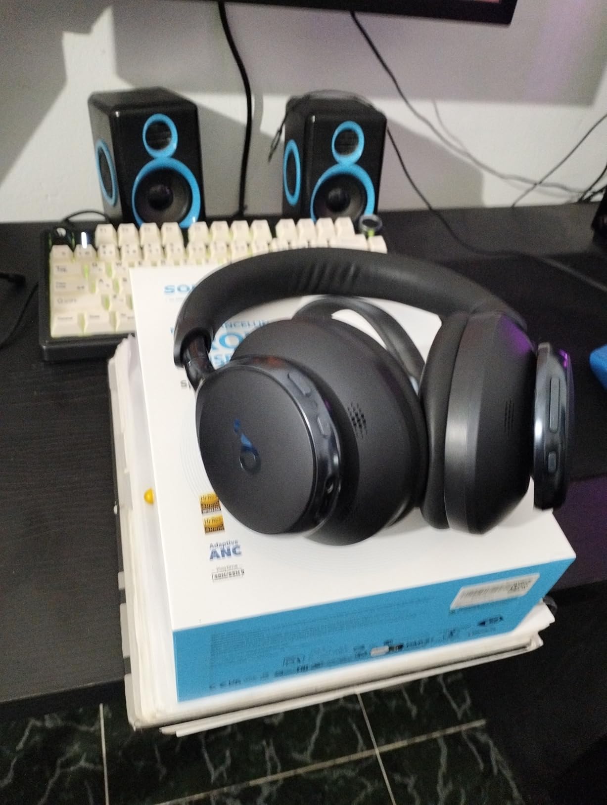 Soundcore by Anker, Space One, Active Noise Cancelling Headphones, 2X Stronger Voice Reduction, 40H ANC Playtime, LDAC Hi-Res Audio, Bluetooth 5.3 (White) customer photo 2