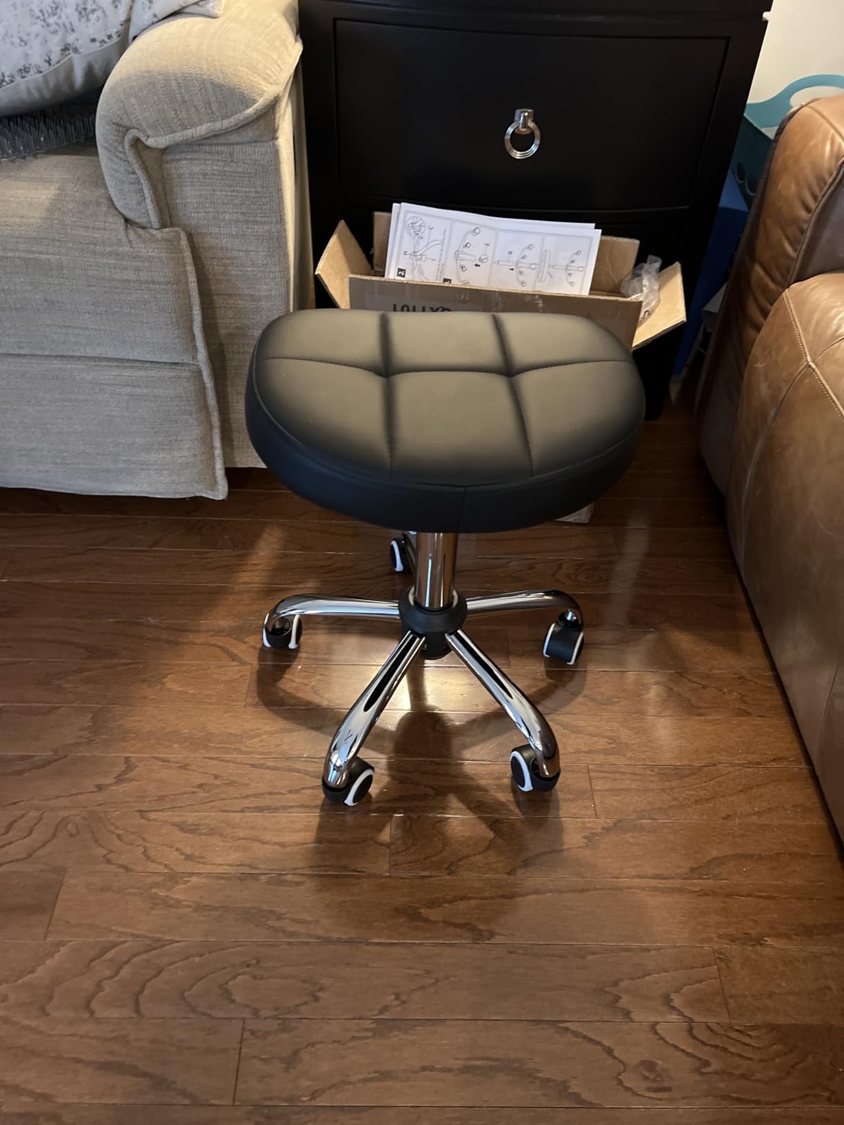 Black Minimalist Swivel Stool with Wheel Perfect for Work SPA Shop Massage Height-Adjustable and Cost-Effective Rolling Stool Chair with Square Seat customer photo 2