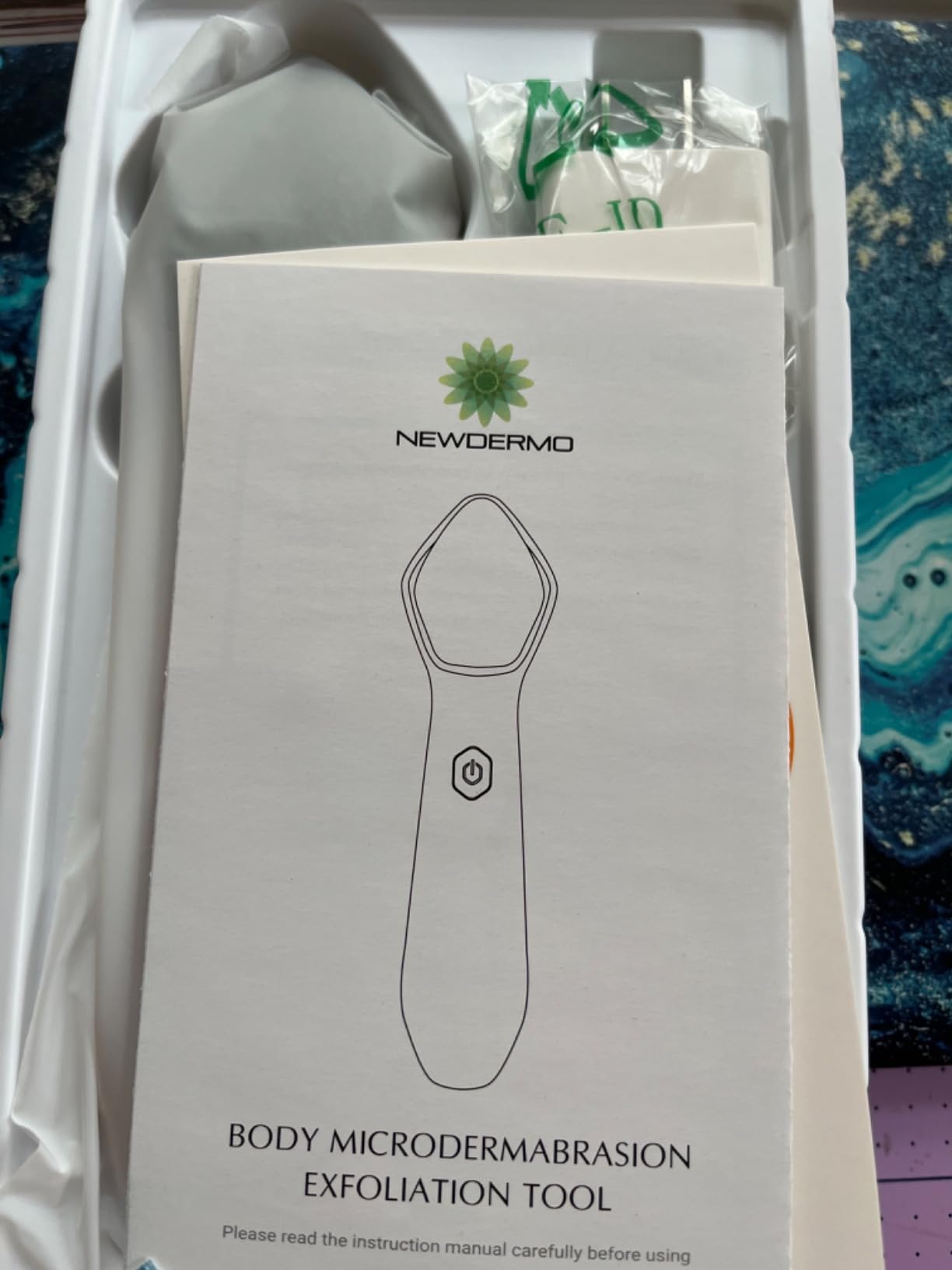 NEWDERMO Microdermabrasion Machine Pro, Large Diamond Electric Microdermabrasion Wand Tool With 3 Levels Frequency for Face Body Exfoliate Skin Care(White) customer photo 2