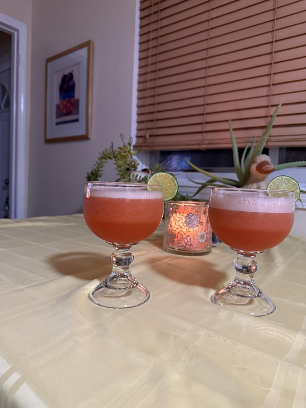 Schooner Beer Glasses 21.5 Oz Set of 4, Extra Large Margarita Glass With 4 Color Clips, Shrimp Cocktail Goblet, Large Stemmed Glasses With Thick Bottom, Crystal Clear Bar Glassware customer photo 1