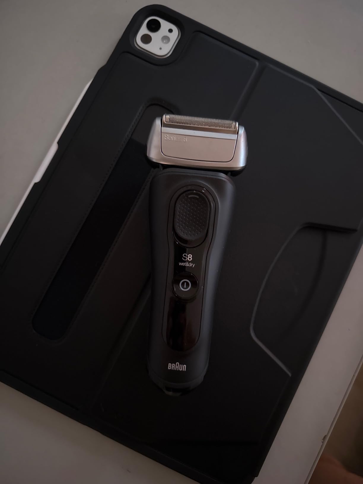 Braun Series 8 Electric Razor for Men, with 4+1 Shaving Elements & Precision Long Hair Trimmer, Close & Gentle Even on Dense Beards, Wet & Dry Electric Razor with 60min Runtime, 8517s Galvano Silver customer photo 1
