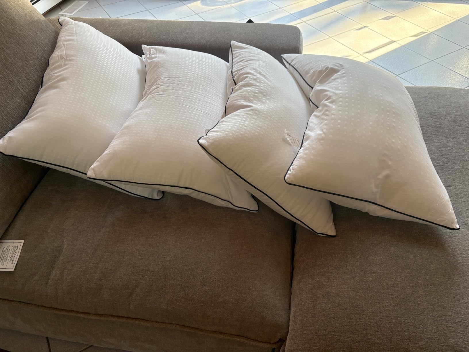 Standard Size Bed Pillows for Sleeping 4 Pack, Luxury Hotel Pillows, Comfortable and Supportive, Machine Washable, Suitable for Stomach, Back and Side Sleepers customer photo 1