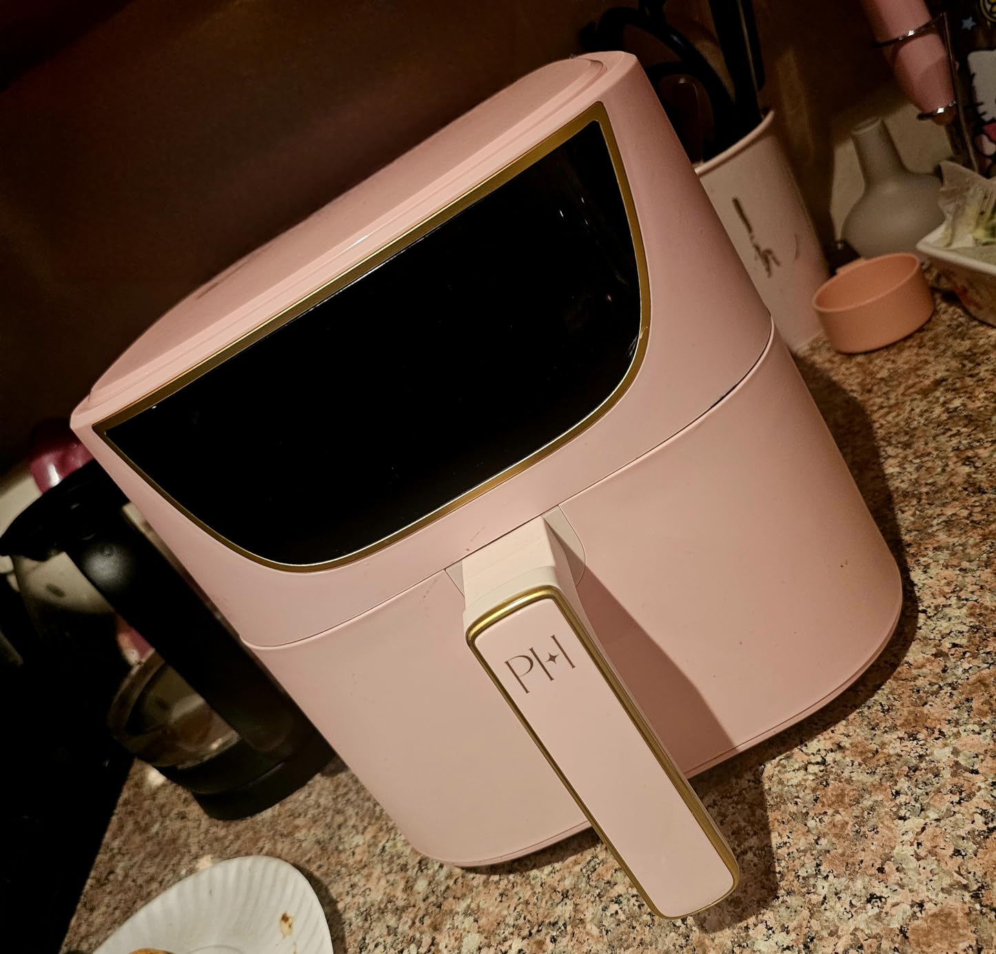 Paris Hilton 6-Quart Air Fryer, Nonstick Basket Made Without PFAS, Touchscreen, 8-in-1 (Fry, Roast, Broil, Bake, Reheat, Keep Warm, Pizza, Dehydrate), Dishwasher Safe Basket and Crisping Tray, Pink customer photo 2