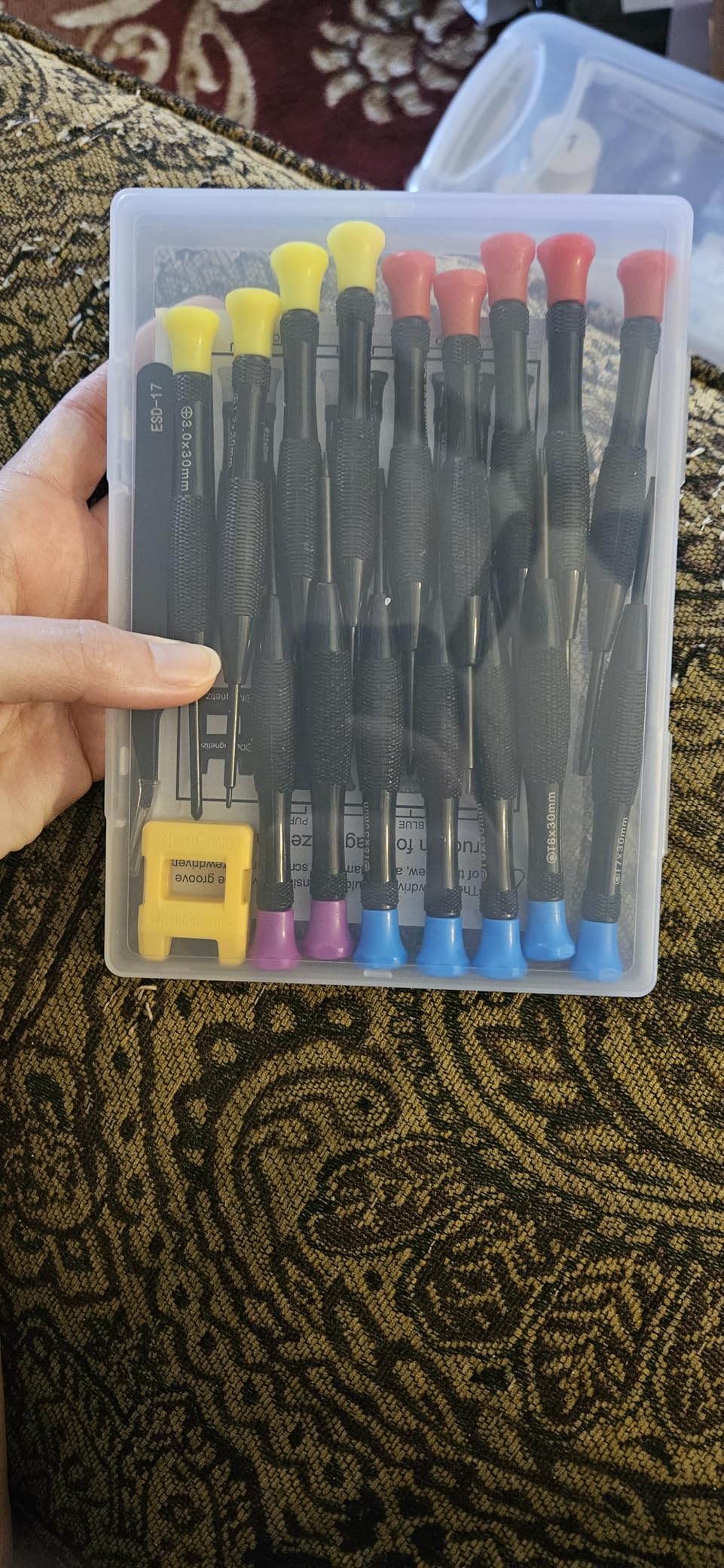 18PCS Mini Precision Screwdriver Set With Case, Lengnoyp Magnetic Small Flathead Phillips Pentalobe Torx Star Screwdriver Set Kit and Tweezers for Repairing Computer Eyeglass Phone Watch customer photo 1