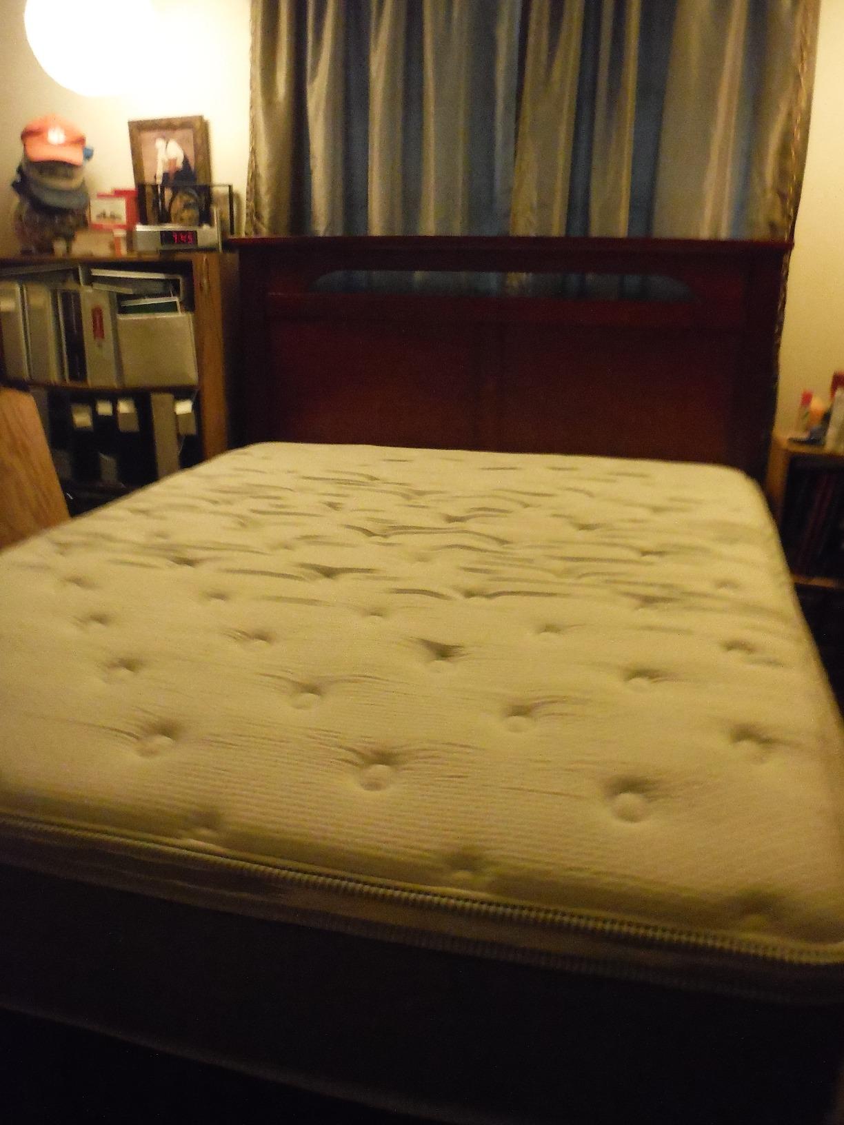 ZINUS 10 Inch True Support Hybrid Mattress, Queen, Fiberglass Free, Medium Feel, Motion Isolation, Certified Safe Foams & Fabric, Mattress in A Box customer photo 2