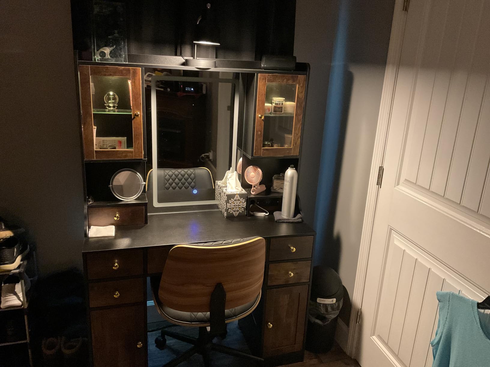 White Makeup Vanity Desk with Mirror and Lights, Large Vanity Table Set with Charging Station, Dressing Table with RGB Cabinets, Makeup Vanity Mirror with Light Desk and Drawers, 3 LED Light Modes customer photo 2