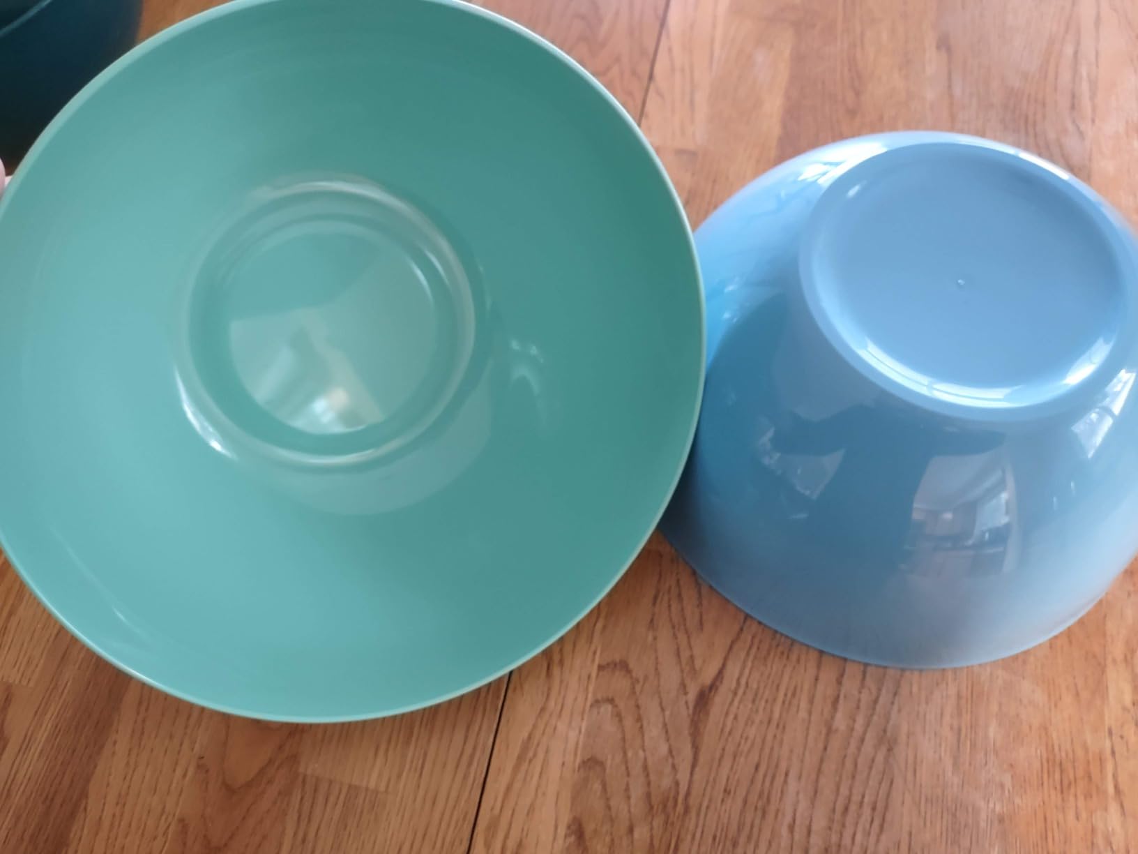 US Acrylic Vista Durable Plastic Salad and Serving 10-inch Bowls | Set of 4 in Coastal Colors | Reusable, BPA-free, Made in the USA | 135 oz. capacity customer photo 1