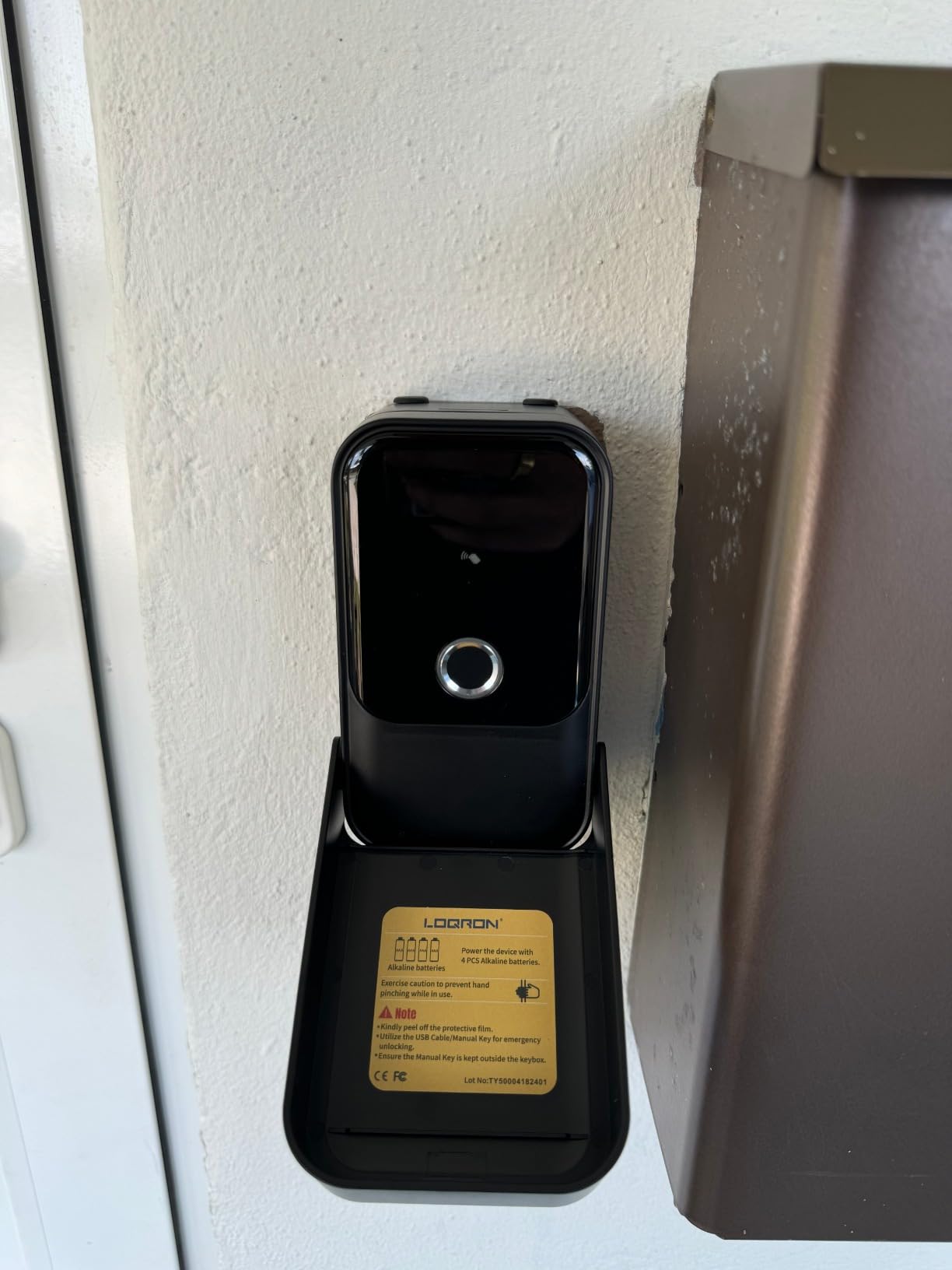 Smart Key Lock Box, Bluetooth Fingerprint Lock Box with Tuya APP Control, Fingerprint Recognize & Multiple Code Types, Security Key Lock box for Outside, Owner, Realtor, Airbnb (New Version) customer photo 1