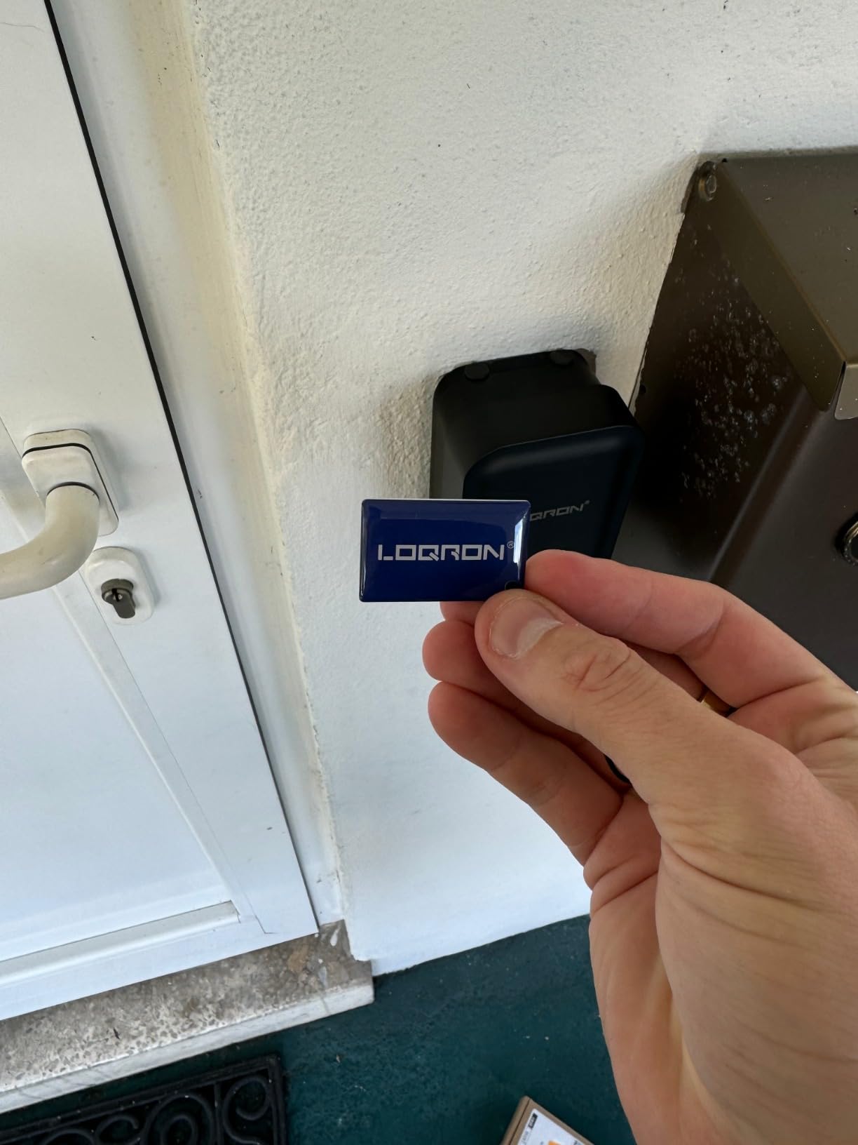Smart Key Lock Box, Bluetooth Fingerprint Lock Box with Tuya APP Control, Fingerprint Recognize & Multiple Code Types, Security Key Lock box for Outside, Owner, Realtor, Airbnb (New Version) customer photo 2