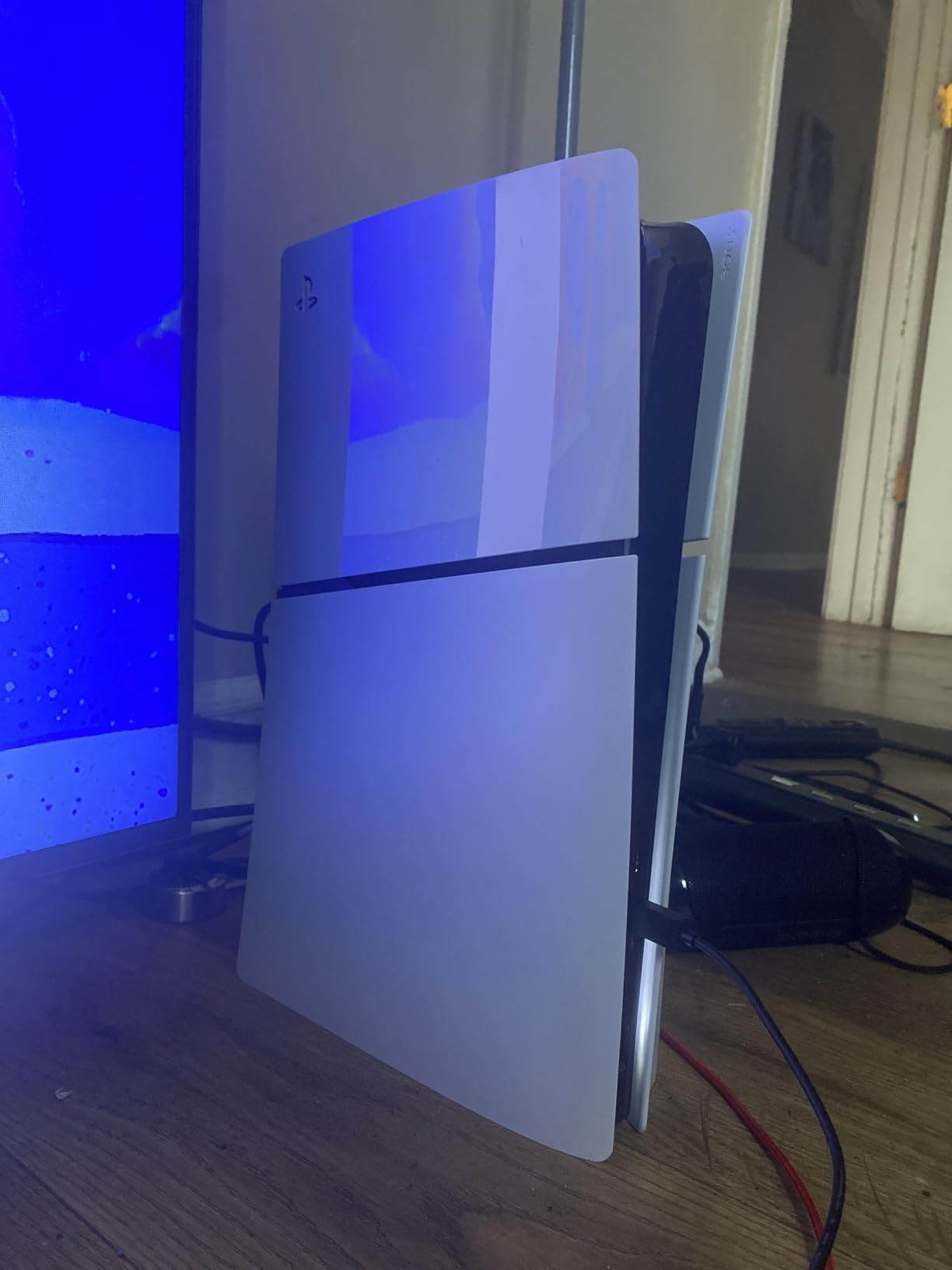 PlayStation 5 Console (slim) (Renewed) customer photo 1