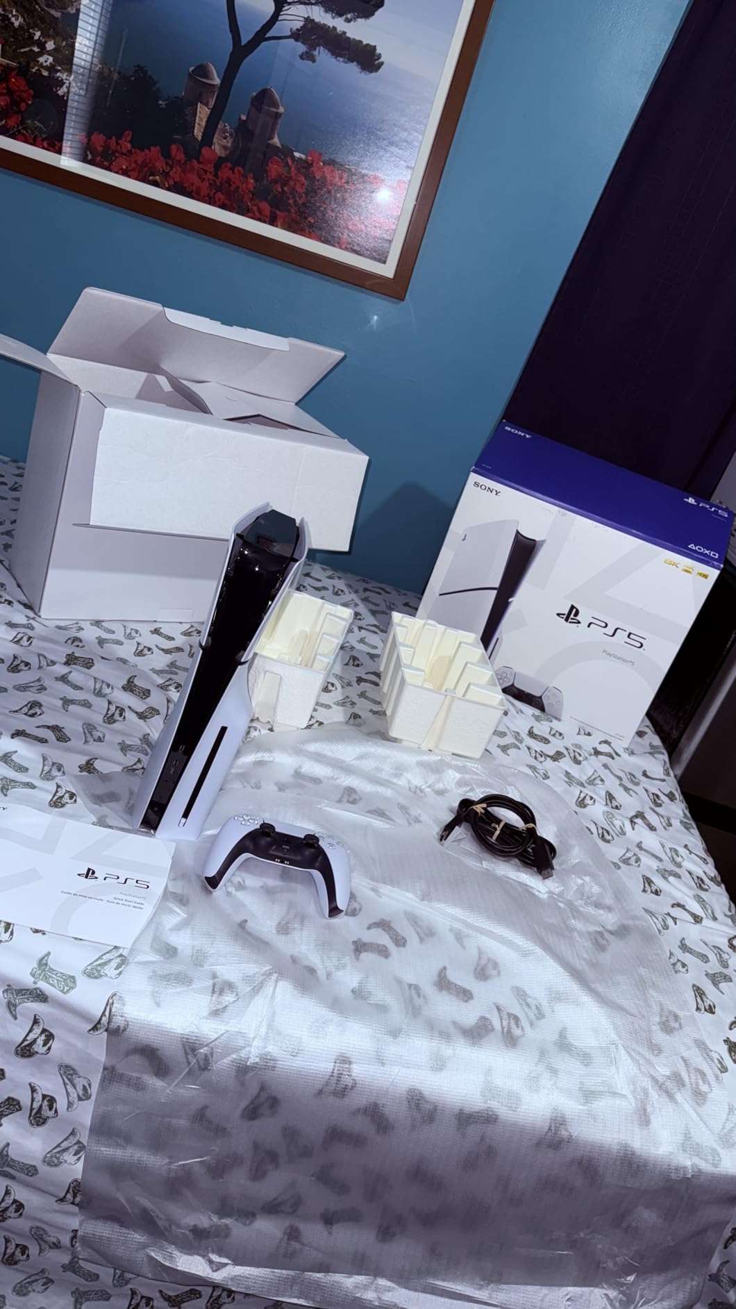 PlayStation 5 Console (slim) (Renewed) customer photo 2