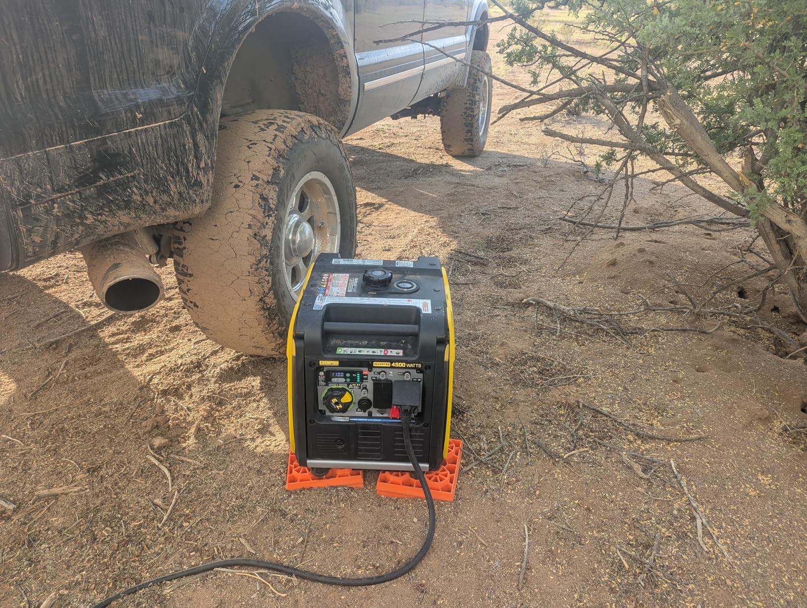 Champion Power Equipment 4500-Watt RV Ready Portable Inverter Generator with Quiet Technology and Free 3-Year Warranty customer photo 2
