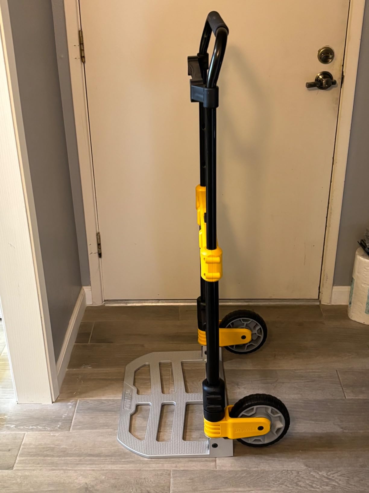 DEWALT Folding Hand Truck and Moving Dolly, 420-lb Capacity Utility Cart, Heavy-Duty Steel Frame, Telescoping Handle, Flat-Free 7-inch Wheels customer photo 2