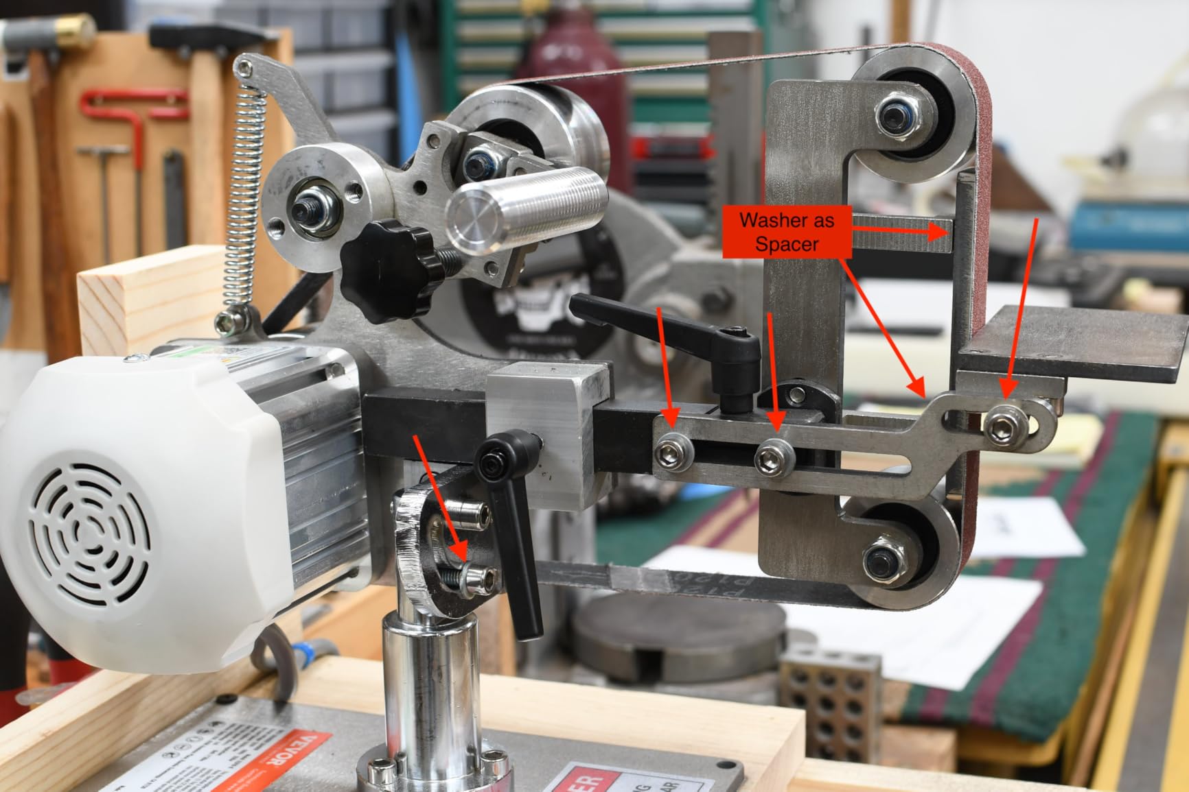 VEVOR 1500W 2HP Belt Sander Grinder, 2
