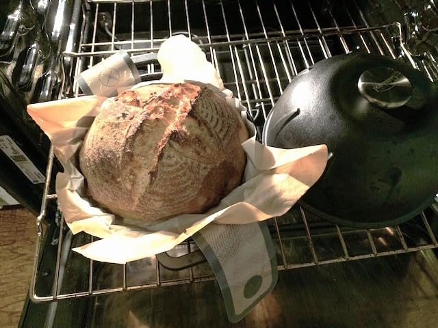 Cuisiland Pre-seasoned Heavy Duty Cast Iron Bread Cloche - Dome Lid Dutch Oven for Artisan Sourdough Baking - Heat-Retaining, Bakeware for Crispy Crust & Even Baking - Oven Safe (Black) customer photo 1