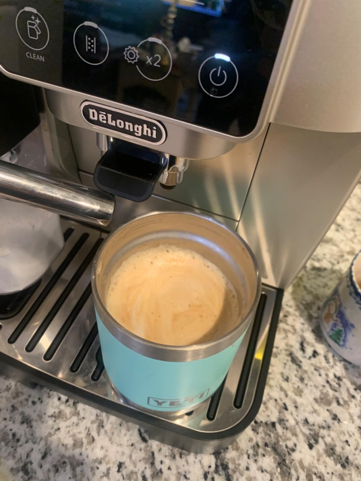 De'Longhi Magnifica Start Automatic Espresso Machine with Auto Milk Frother & Built in Grinder - 5 One-Touch Recipes customer photo 1