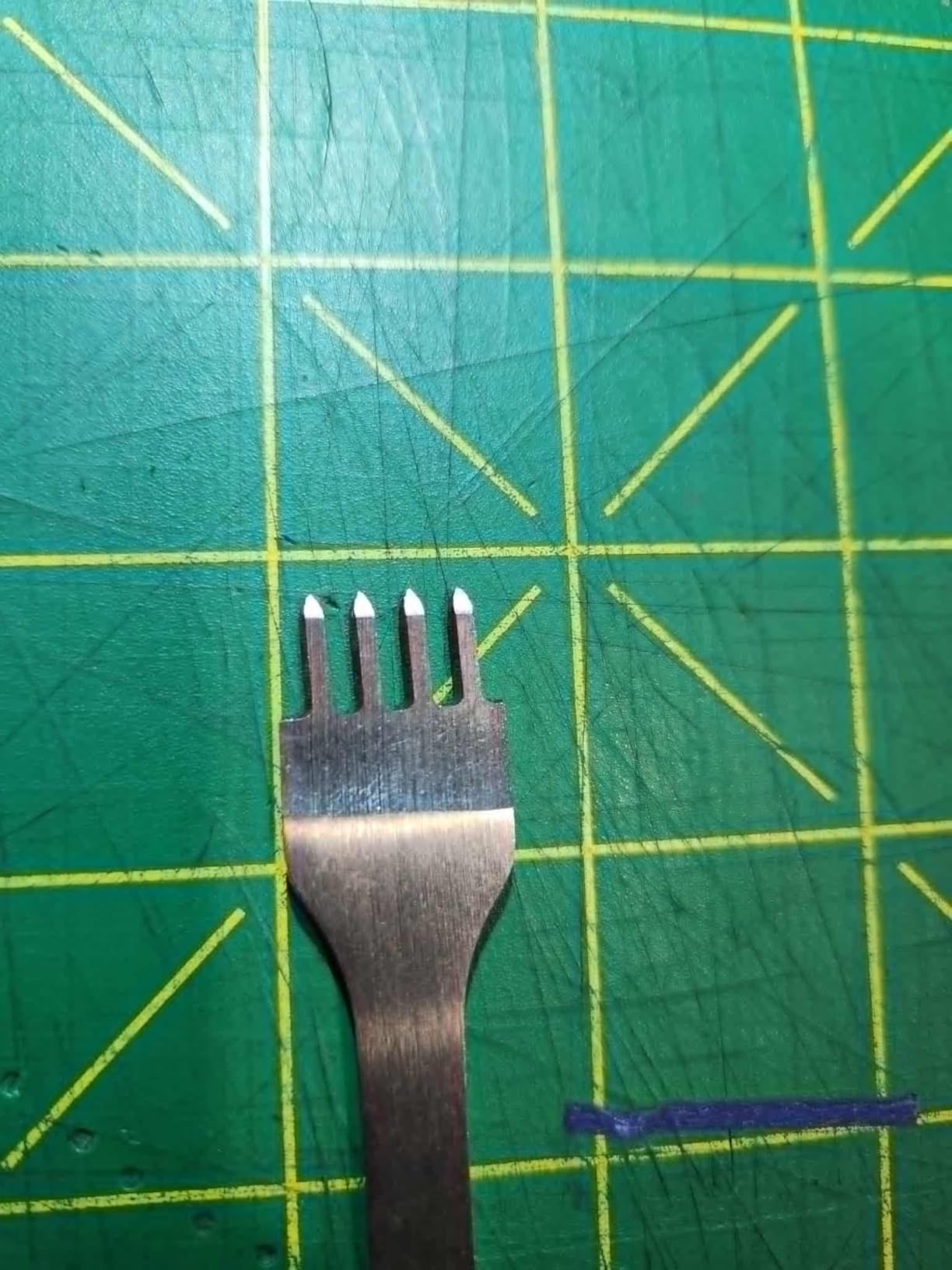 Leather Craft Kits Pricking Irons, Profession Diamond Lacing Stitching Chisel Set 4mm (1/2/4/6 Prong) DIY Home or Craft Projects, 3/4/5/6mm Options, nophike Tools (4 MM) customer photo 2