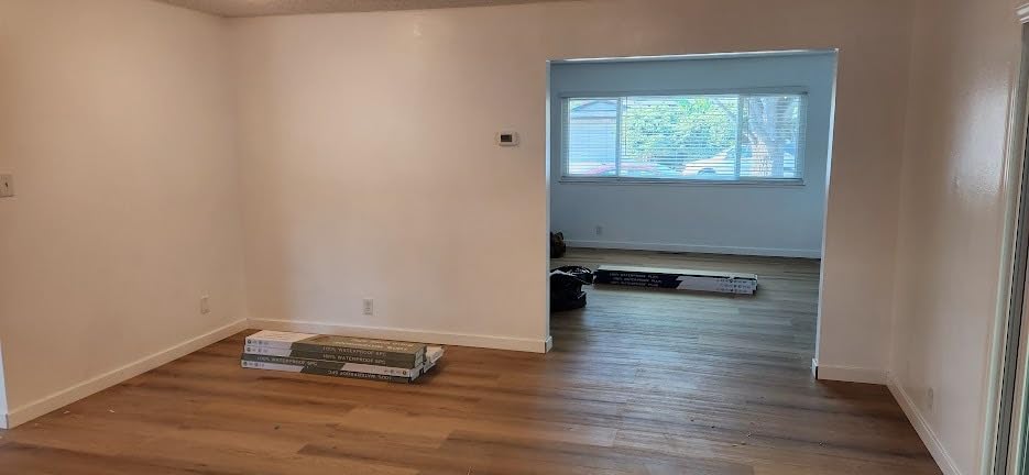 VEVOR Floor Cutter 330mm, Cuts Vinyl Plank, Laminate, Engineered Hardwood, Siding, 12mm Cutting Depth Effortless and Easy Cutting, Vinyl Plank Cutter for LVP, WPC, SPC, LVT, VCT, PVC, and More customer photo 2