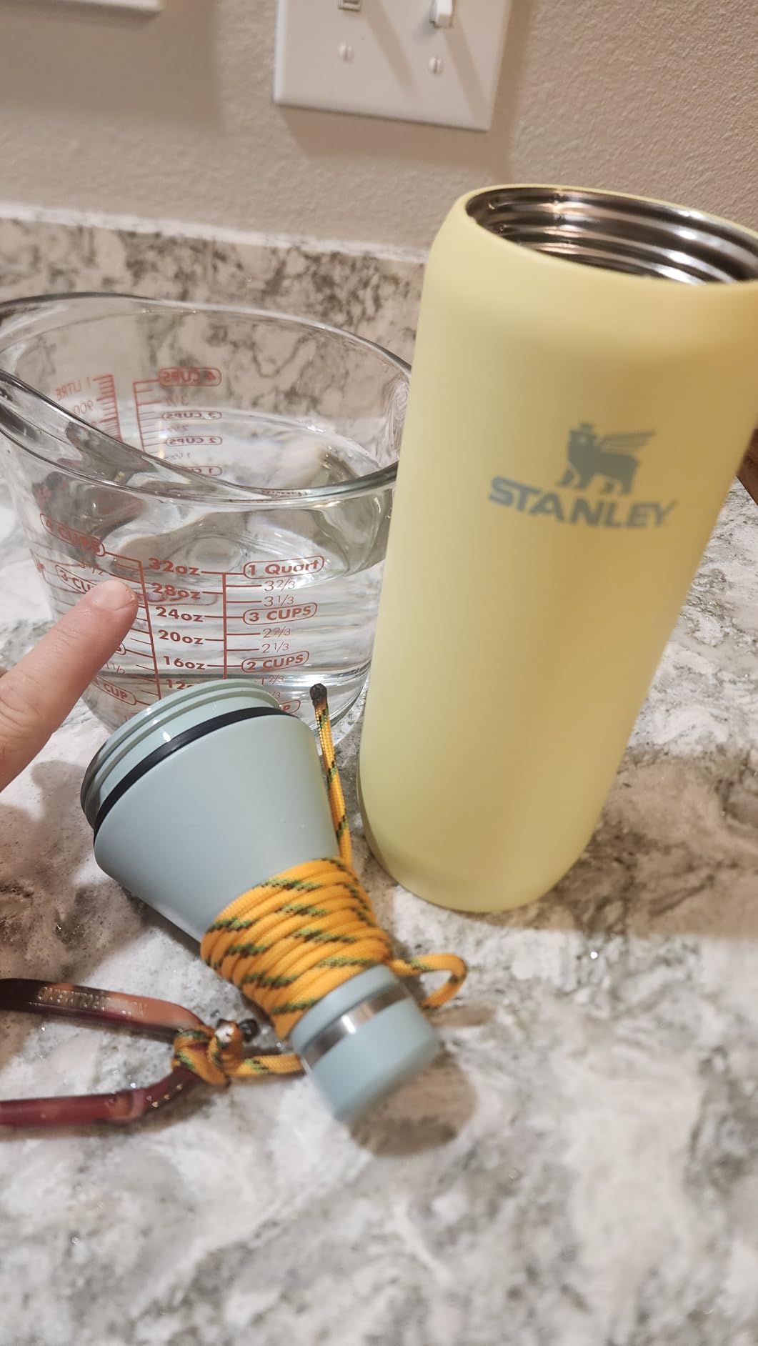 Stanley All Day Slim Bottle 20 oz | Twist On Lid with Leakproof Seal | Slim Design for Travel & Gym | Insulated Stainless Steel | BPA-Free | Cream customer photo 2