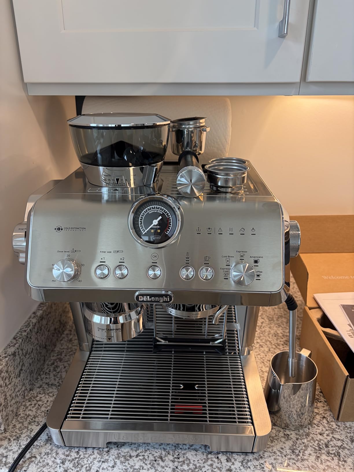 De'Longhi La Specialista Opera Espresso Machine - Cold Brew & Espresso Maker with Smart Tamping, Burr Grinder, Milk Steam Wand/Frother & 19-Bar Pressure customer photo 1