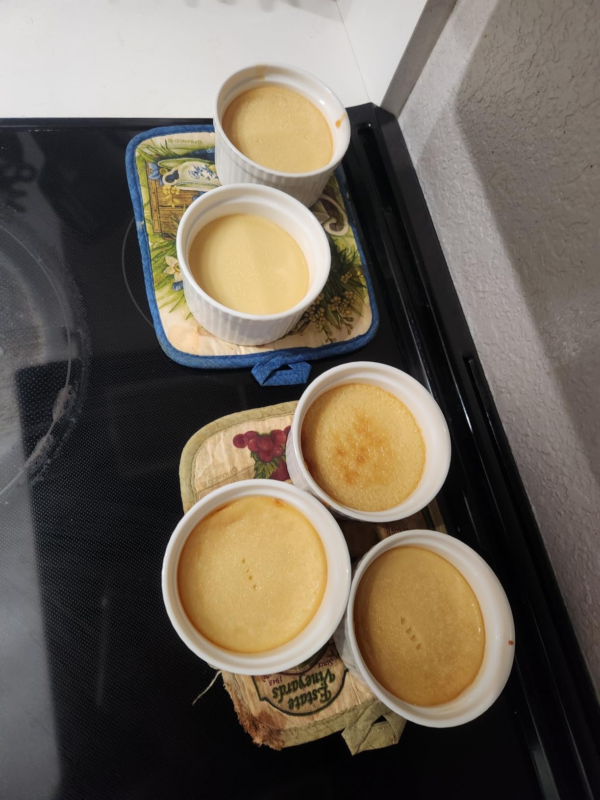 MALACASA Ramekins with Lids 8 oz - Set of 6, White Porcelain Creme Brulee Souffle Ramekins with Covers, Ceramic Custard Cups for Baking, Dishwasher and Oven Safe, Series RAMEKIN-DISH customer photo 2