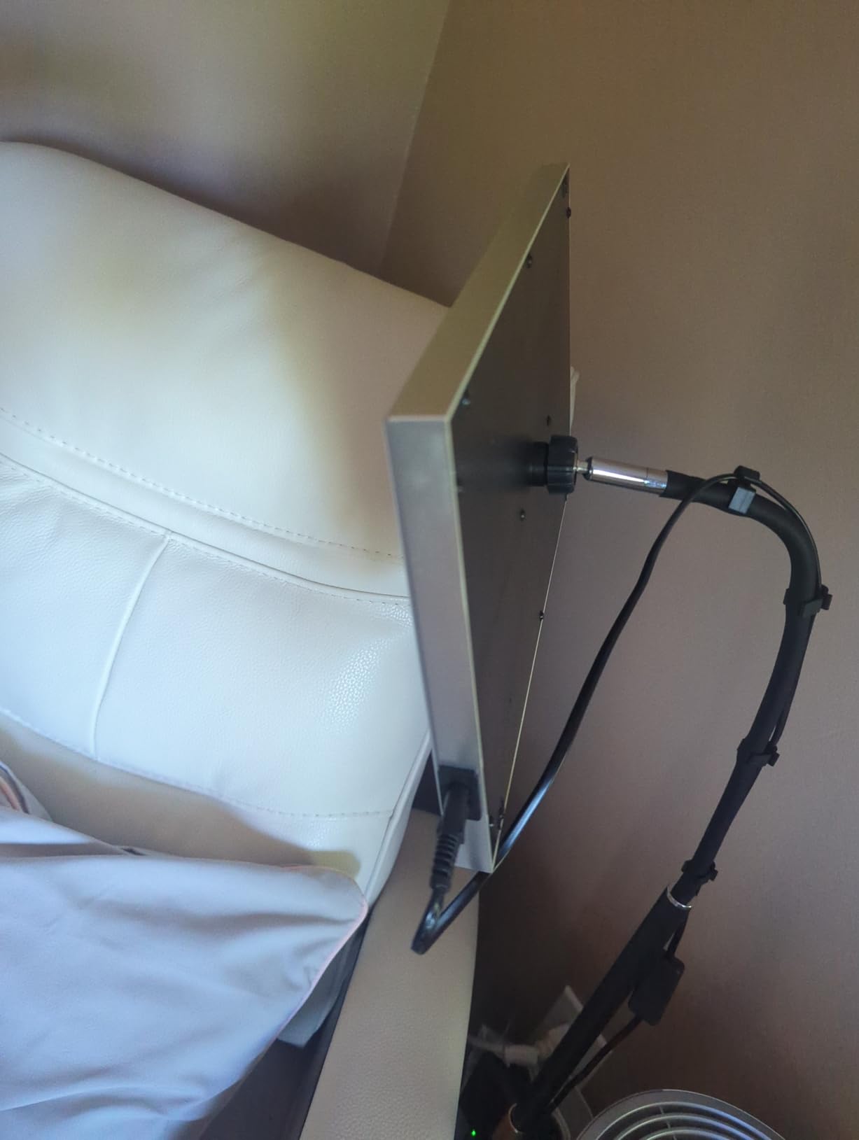 Red Light Therapy for Body Face, Infrared Light Therapy Panel Lamp with Stand, 660nm and 850nm Near Infrared LED Red Lights Therapy Device at Home customer photo 1