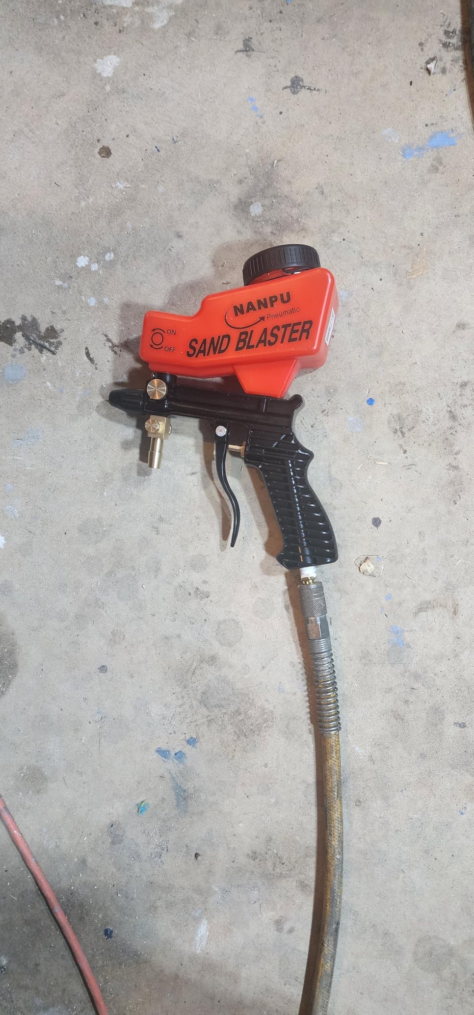 NANPU Light-Duty Air Sandblaster Gun Kit with Siphon & Gravity Feed, Ceramic Nozzle, Metal Body, for Small Project Surface Prep, Paint & Rust Removal, Metal/Wood/Glass Etching, Requires Air Compressor customer photo 2