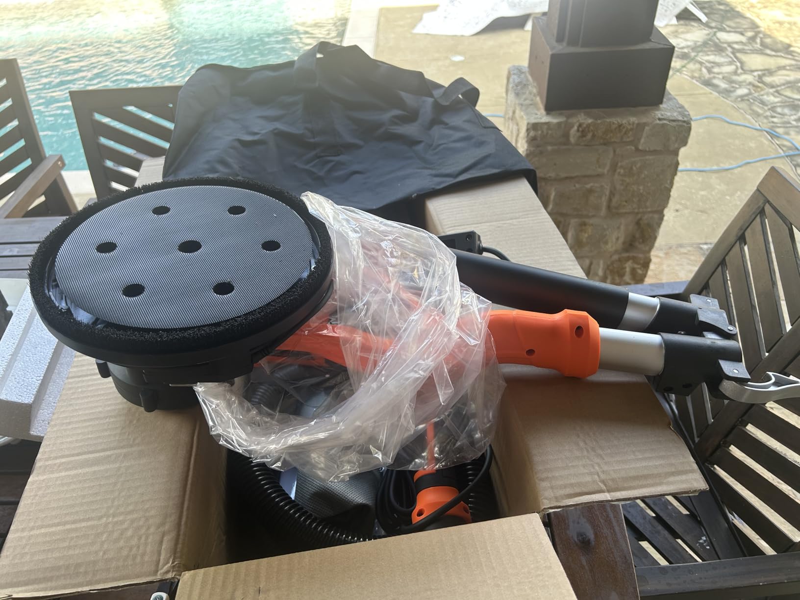 Drywall Sander, 1000W Popcorn Ceiling Removal Tool, Automatic Drywall Sander with Vacuum Dust Collection, LED Light, 6 Variable Speed 800-2200RPM, Foldable & Extendable Handle,15Pcs Sanding Discs customer photo 2
