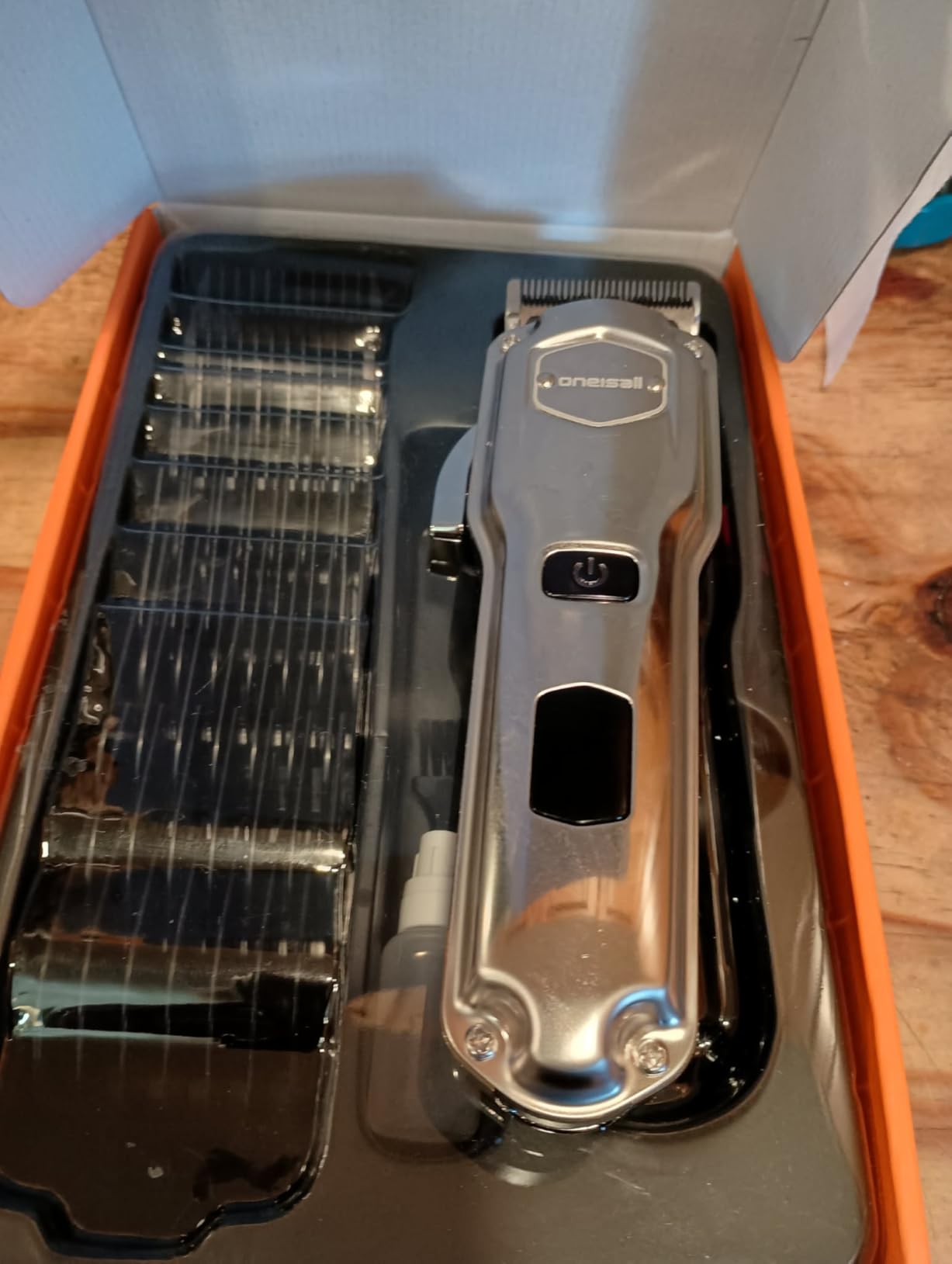 oneisall Professional Dog Grooming Clippers: Cordless Rechargeable Thick Hair Clipper with Detachable Metal Combs, Low Noise Heavy-Duty Pet Clippers for Curly/Fine/Wavy Hair, 676pro (Silver) customer photo 1