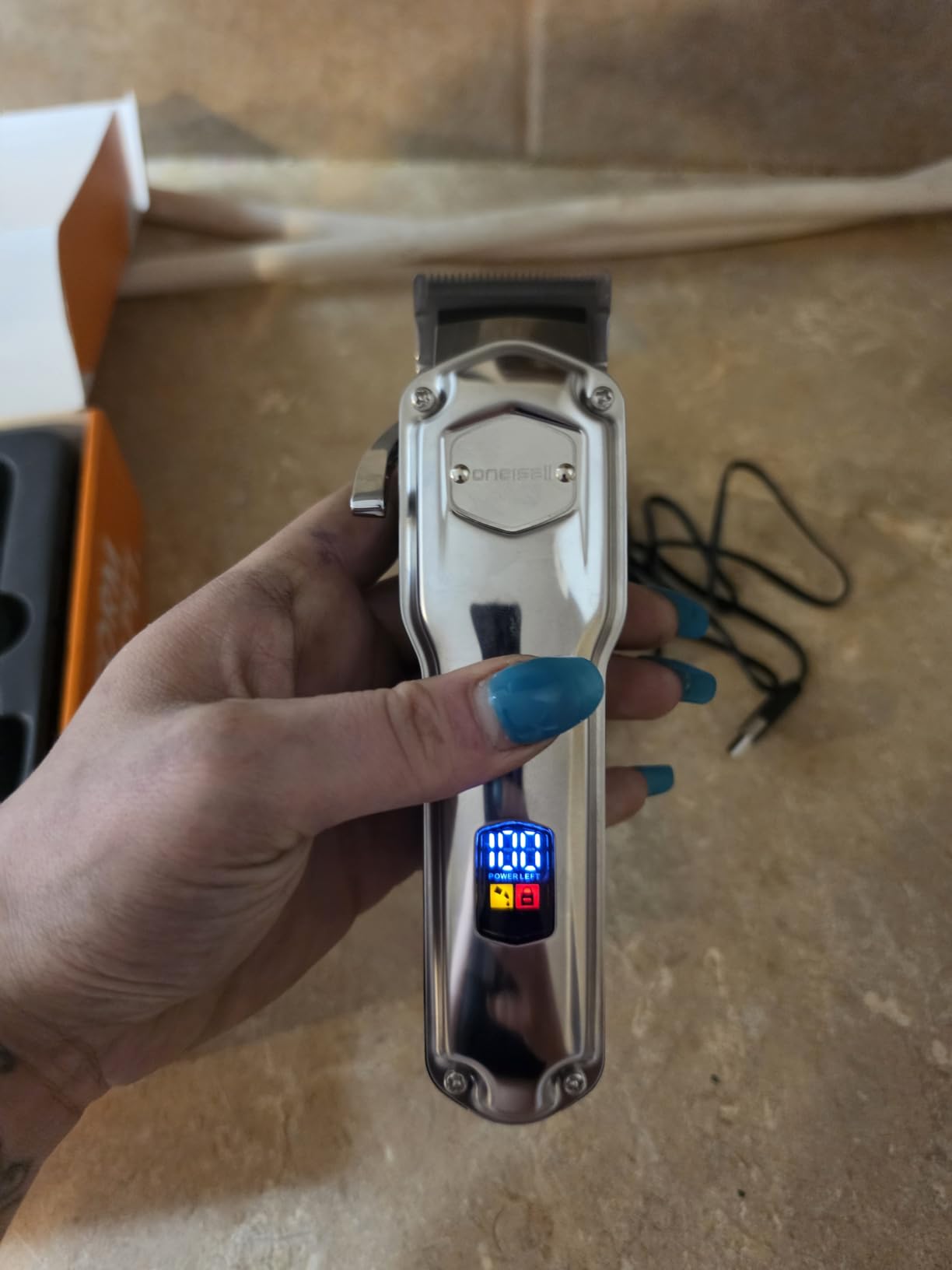 oneisall Professional Dog Grooming Clippers: Cordless Rechargeable Thick Hair Clipper with Detachable Metal Combs, Low Noise Heavy-Duty Pet Clippers for Curly/Fine/Wavy Hair, 676pro (Silver) customer photo 2