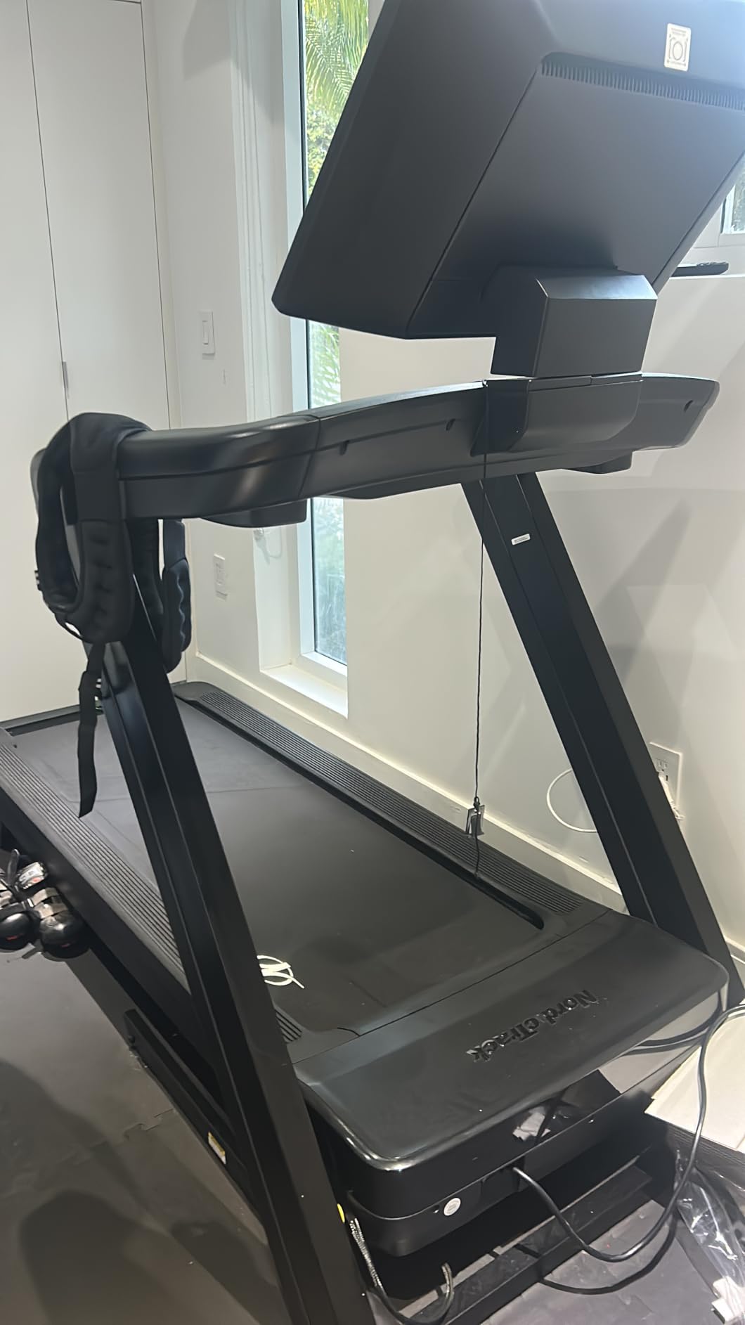 NordicTrack Commercial Series: Premium Foldable Treadmill, Incline & Decline, iFIT (Commercial 1250) customer photo 2