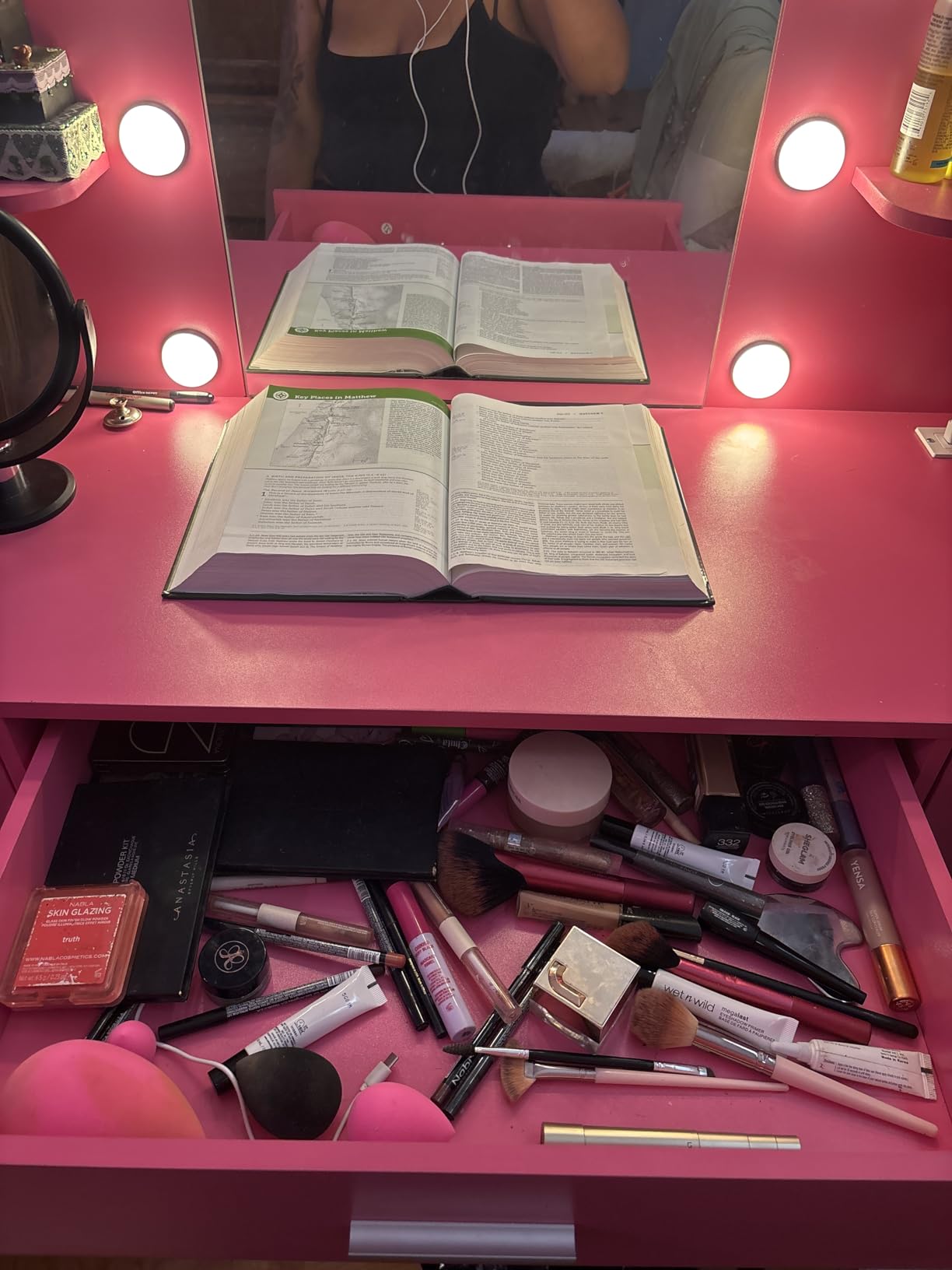 Furmax Vanity Desk with Mirror, LED Lights and Power Outlet Makeup Vanity Table with 7 Drawers and 6 Storage Shelves Dressing Table for Bedroom Dressing Room (White) customer photo 2