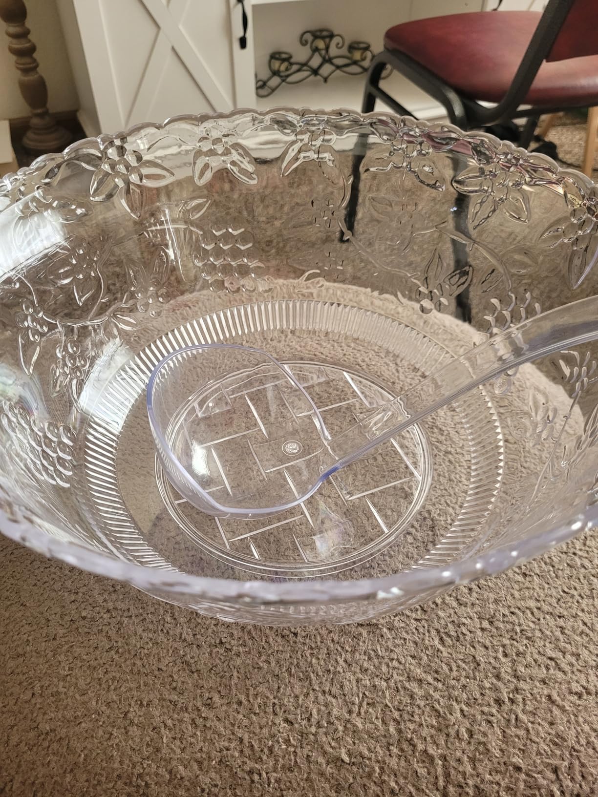 Stock Your Home Premium Plastic Punch Bowl with Ladle, Fancy Disposable Punch Bowls for Parties, Holidays, Schools, Halloween, and More, Quality Glass Like Appearance, Large Punch Bowl with Ladle Set customer photo 2