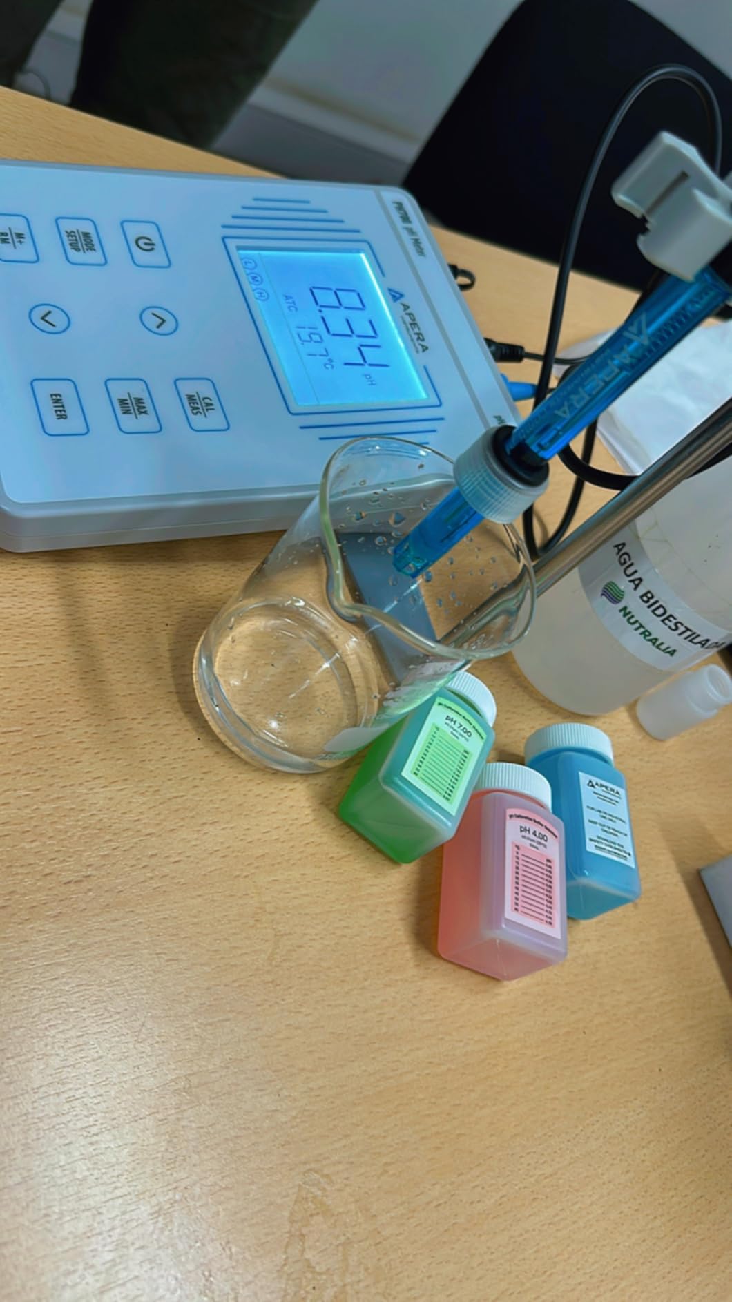 Apera Instruments PH700-HT Benchtop Lab pH Meter for High-Temperature Liquids (up to 130°C) and/or Caustic Water Solutions customer photo 1