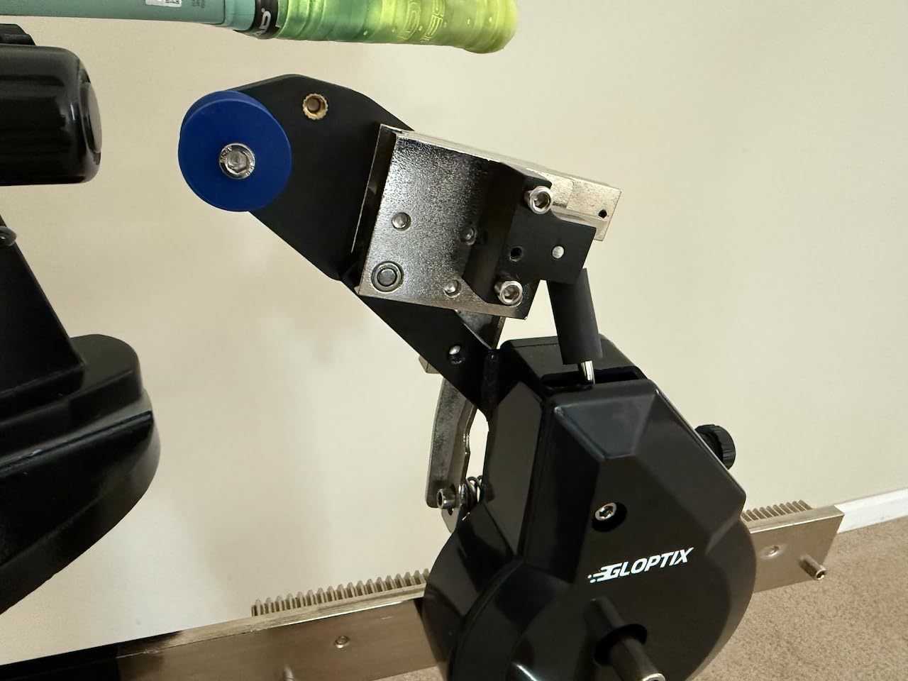 GT-210 Tennis Racket Stringing Machine Manual Vertical Progression customer photo 1